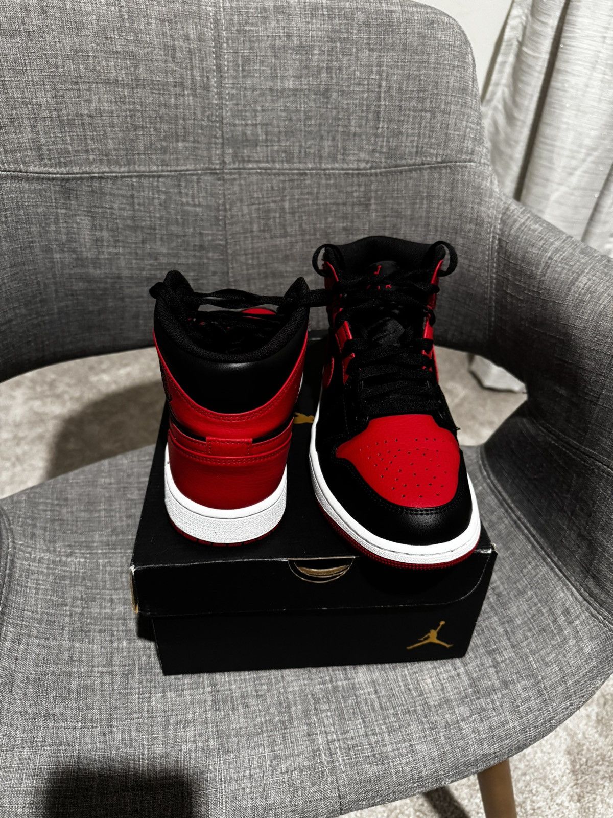 Jordan Brand Air Jordan 1 Mid Size US 9 / EU 42 - 7 Thumbnail