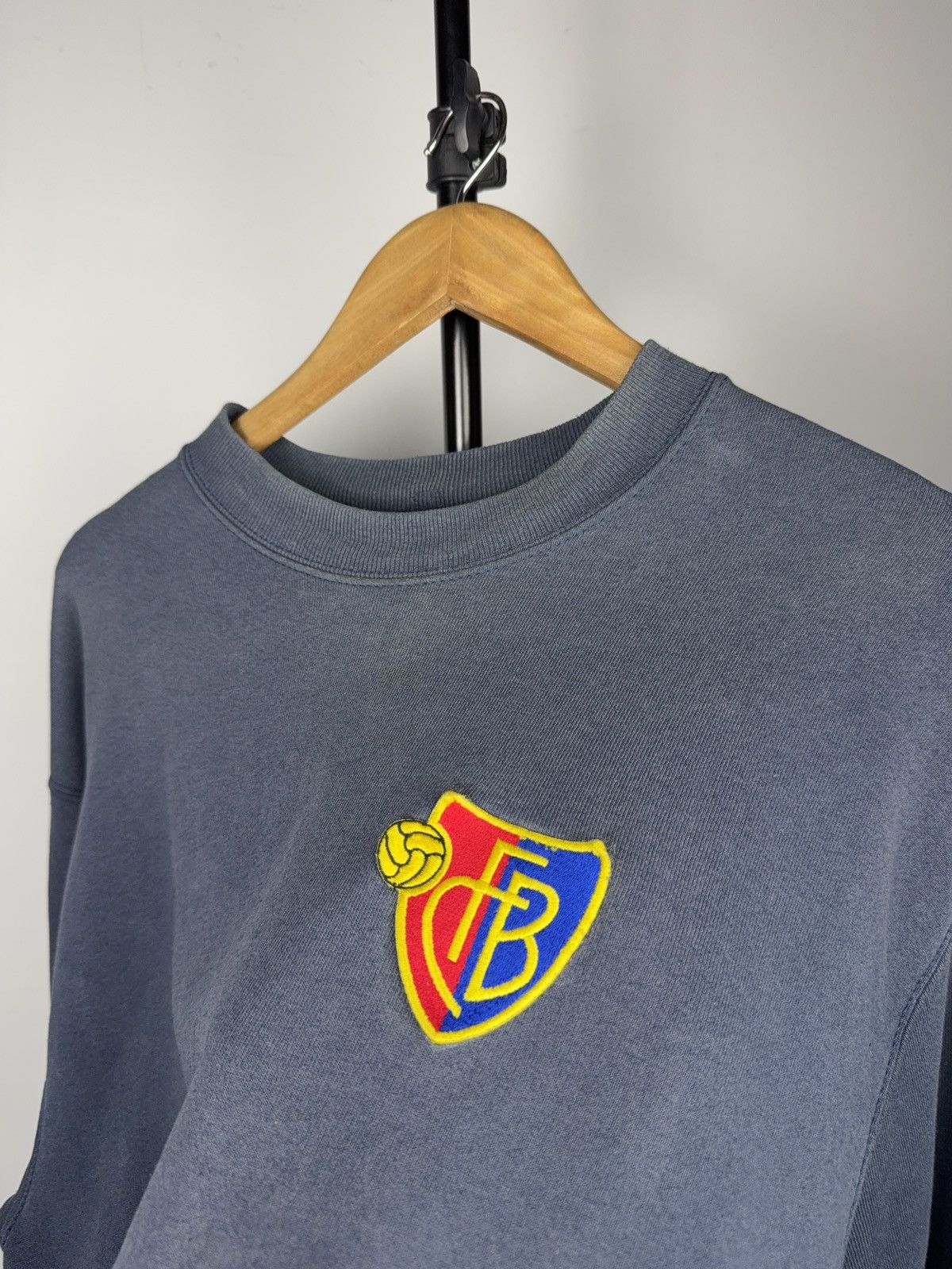 Vintage 90s FC Basel Vintage Crewneck Faded Sweatshirt Embroidered Size US XL / EU 56 / 4 - 3 Thumbnail