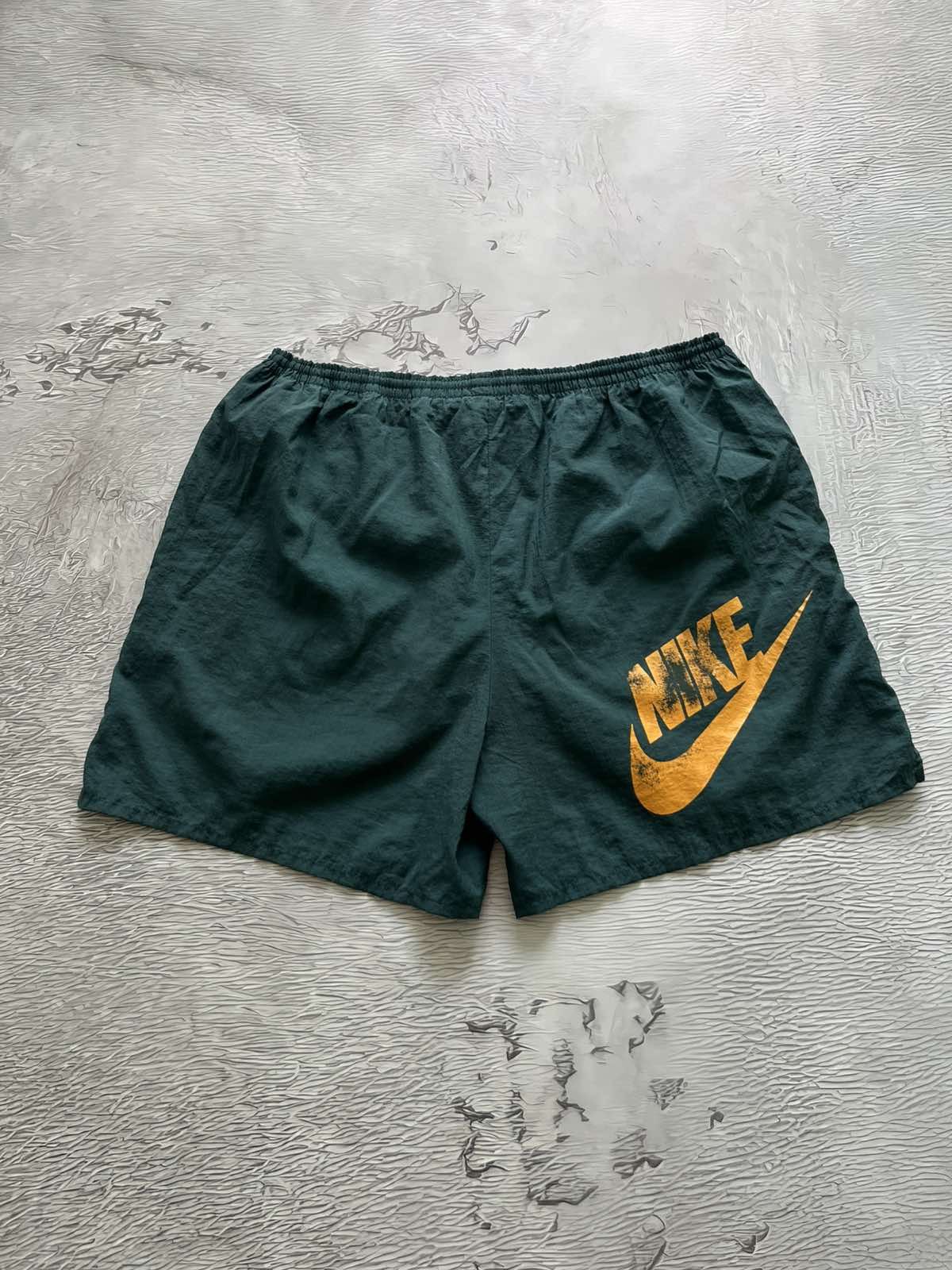 Nike Y2K Nike Big Swoosh Vintage Streetwear Green Shorts Size US 36 / EU 52 - 4 Thumbnail