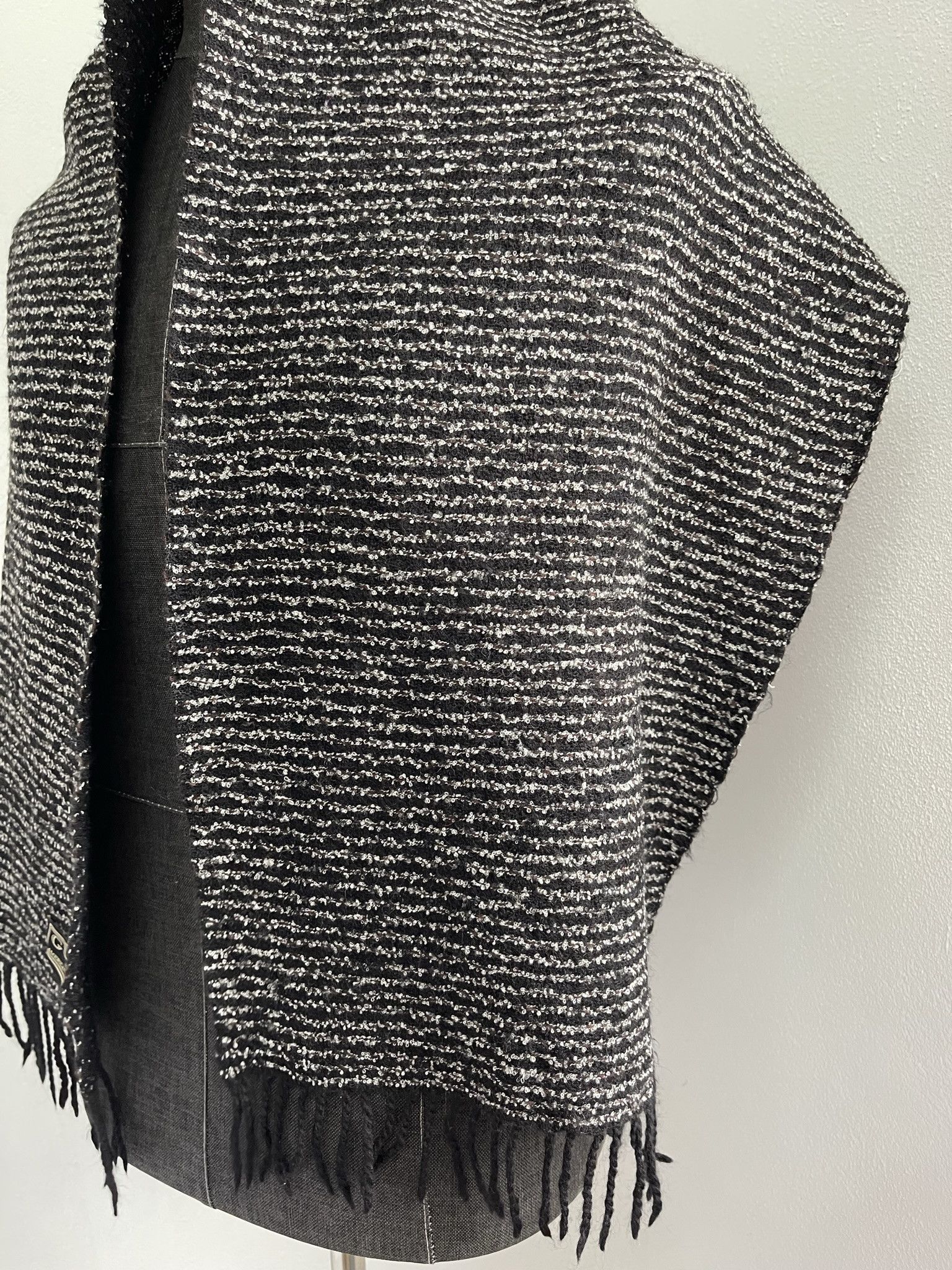 Guess Vintage Guess Scarf / Muffler - 6005 Size ONE SIZE - 4 Thumbnail