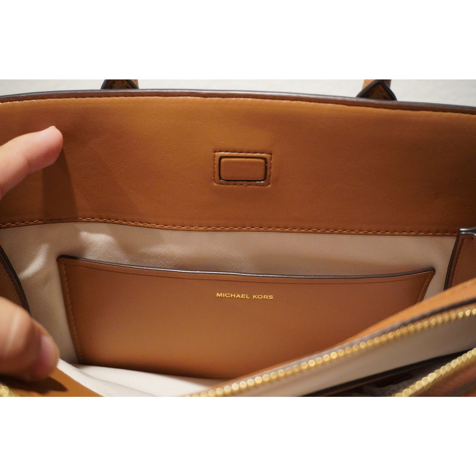 Michael Kors Michael Kors Laila Medium Signature Logo Satchel Brown Size ONE SIZE - 7 Thumbnail
