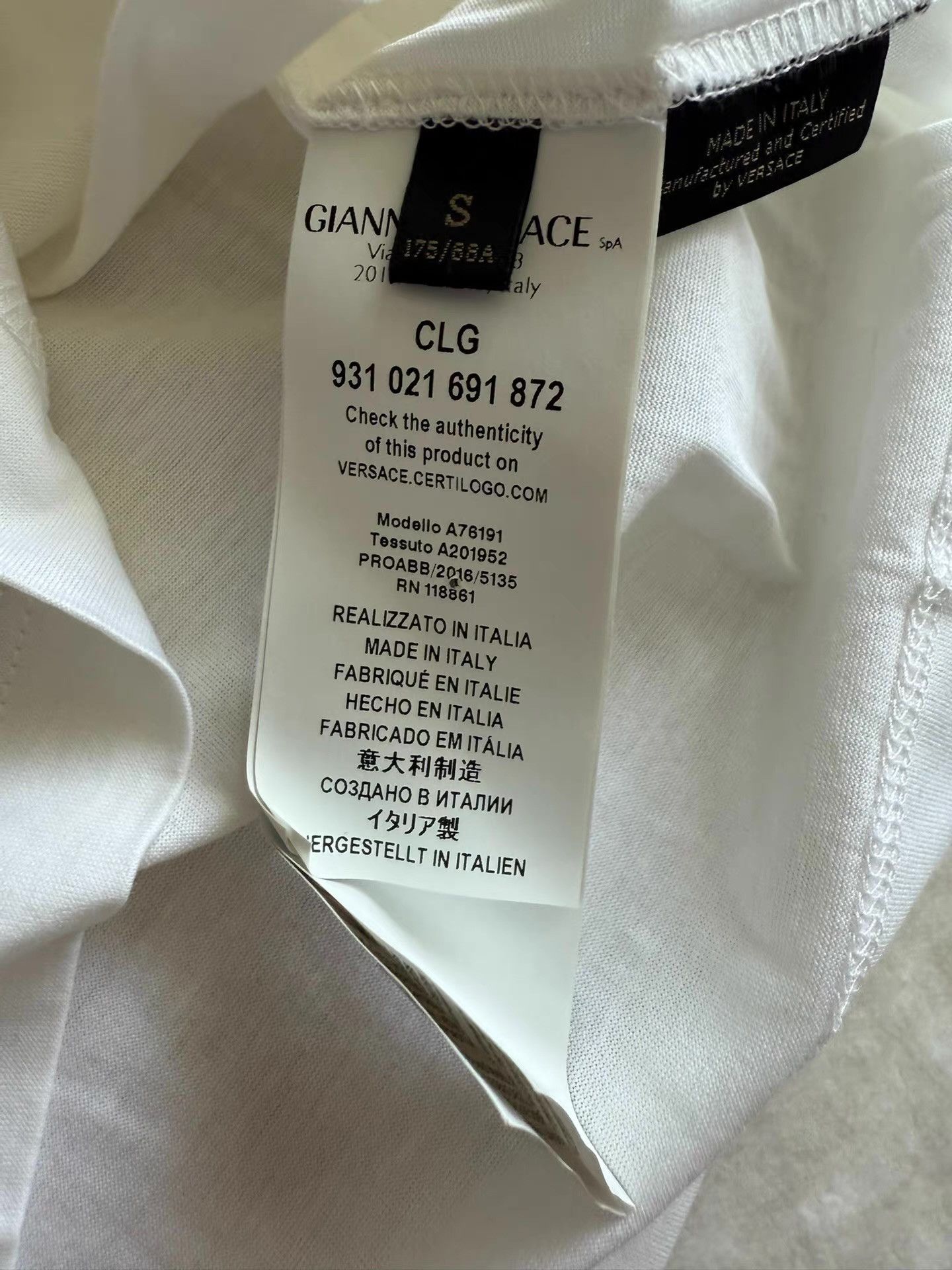 Versace Versace Men's Rhinestone T-shirt Ｑ23 Size US S / EU 44-46 / 1 - 5 Thumbnail