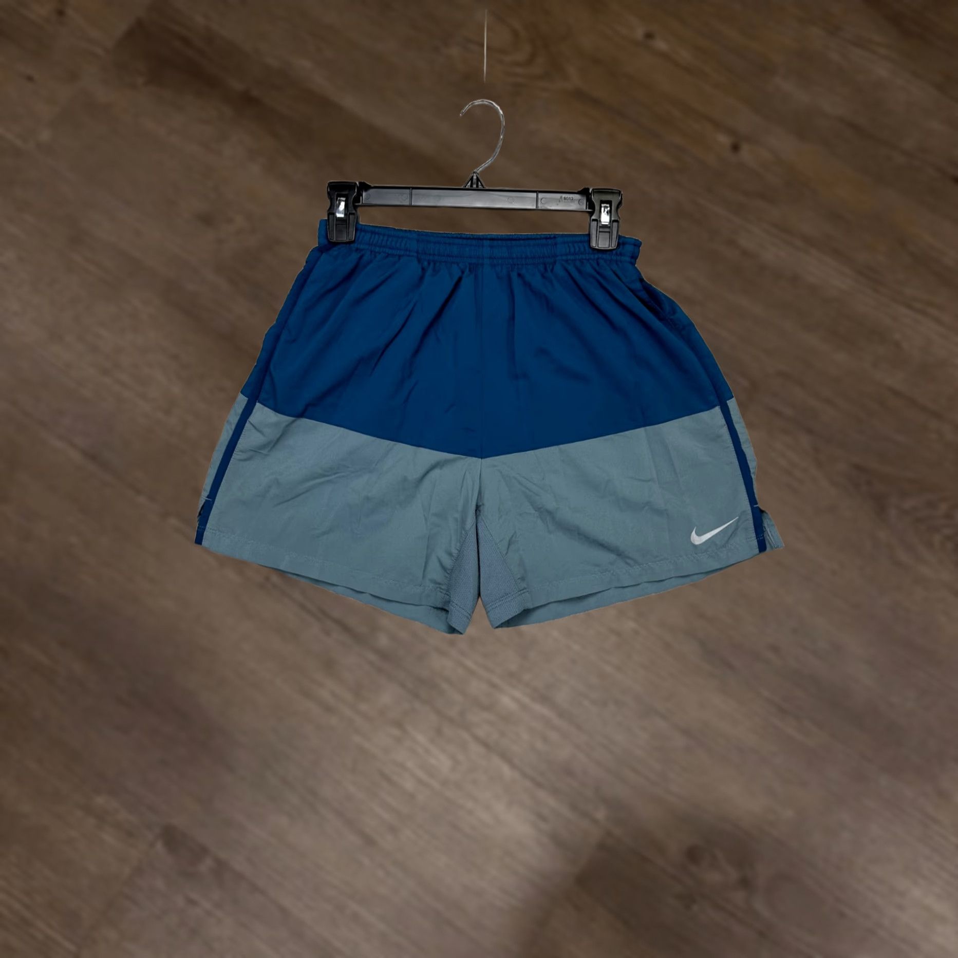 Nike Nike Shorts Womens Medium Dri-Fit Colorblock Lined Running Athletic blue gray Size 32" / US 10 / IT 46 - 1 Thumbnail