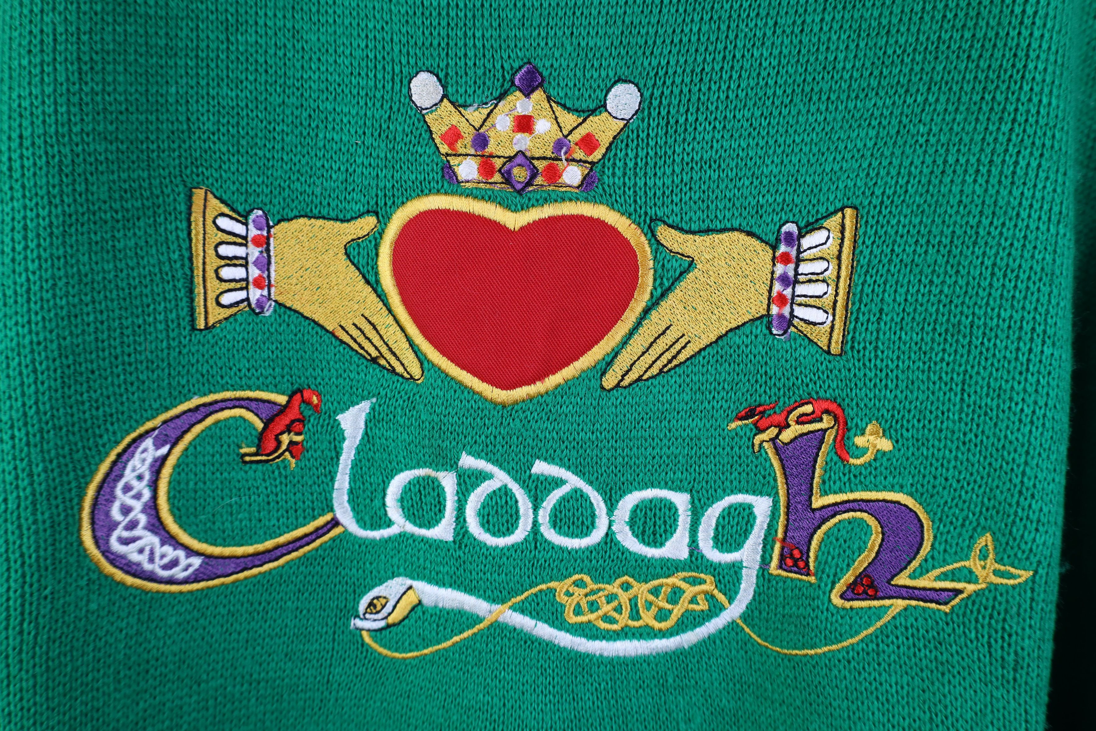 Vintage Vintage 90s Streetwear Claddagh Gaelic Knit Crewneck Sweater Size M / US 6-8 / IT 42-44 - 4 Thumbnail