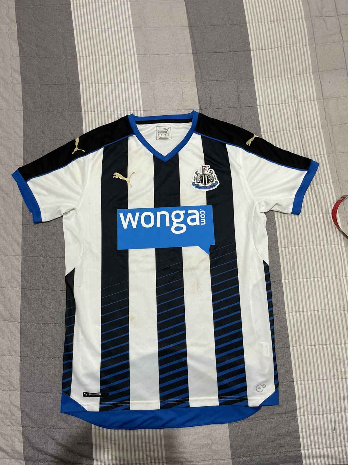 Puma Newcastle united Size US M / EU 48-50 / 2 - 1 Thumbnail