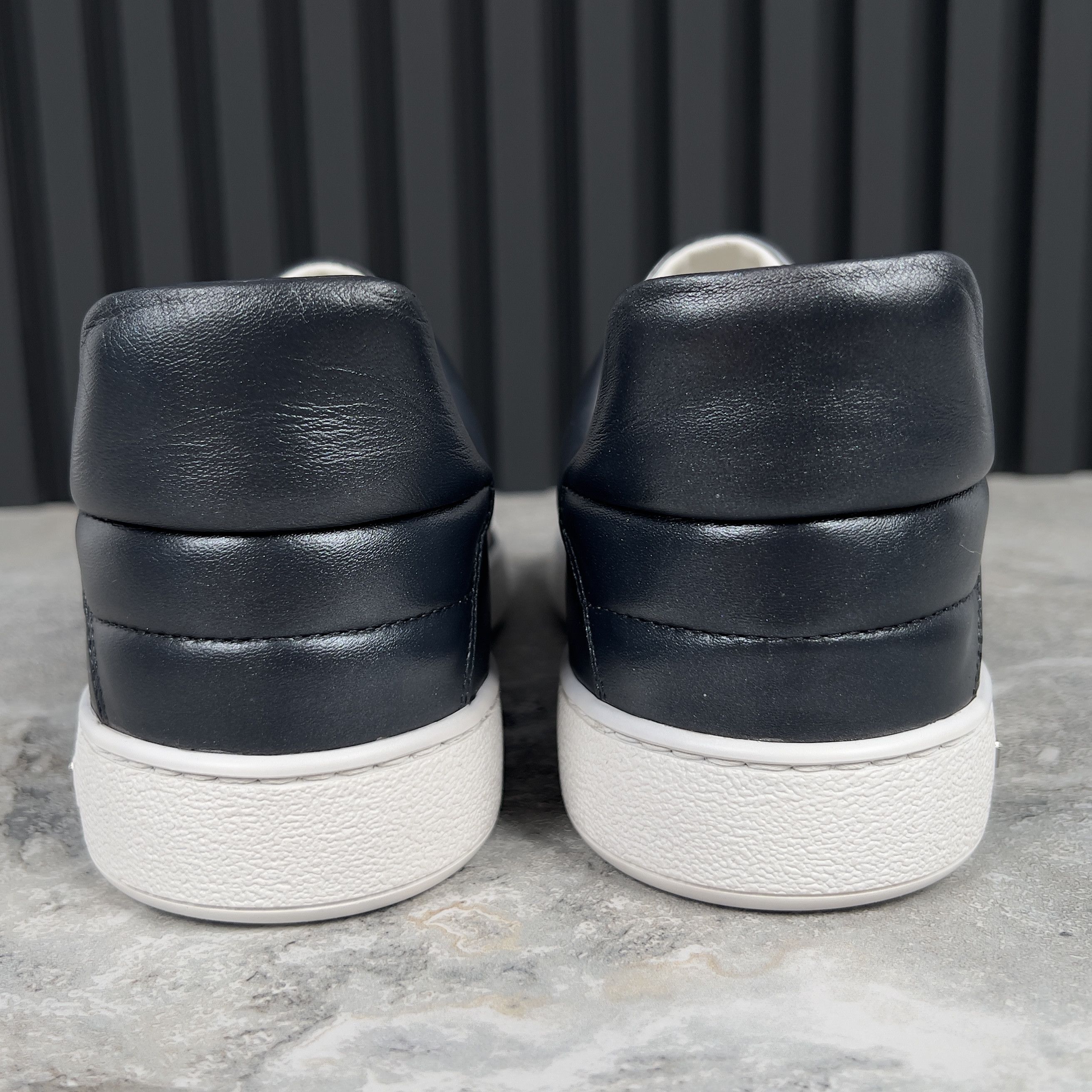 Louis Vuitton Frontrow Low Sneakers Dark Gray Silver Leather Size US 8 / EU 41 - 9 Thumbnail