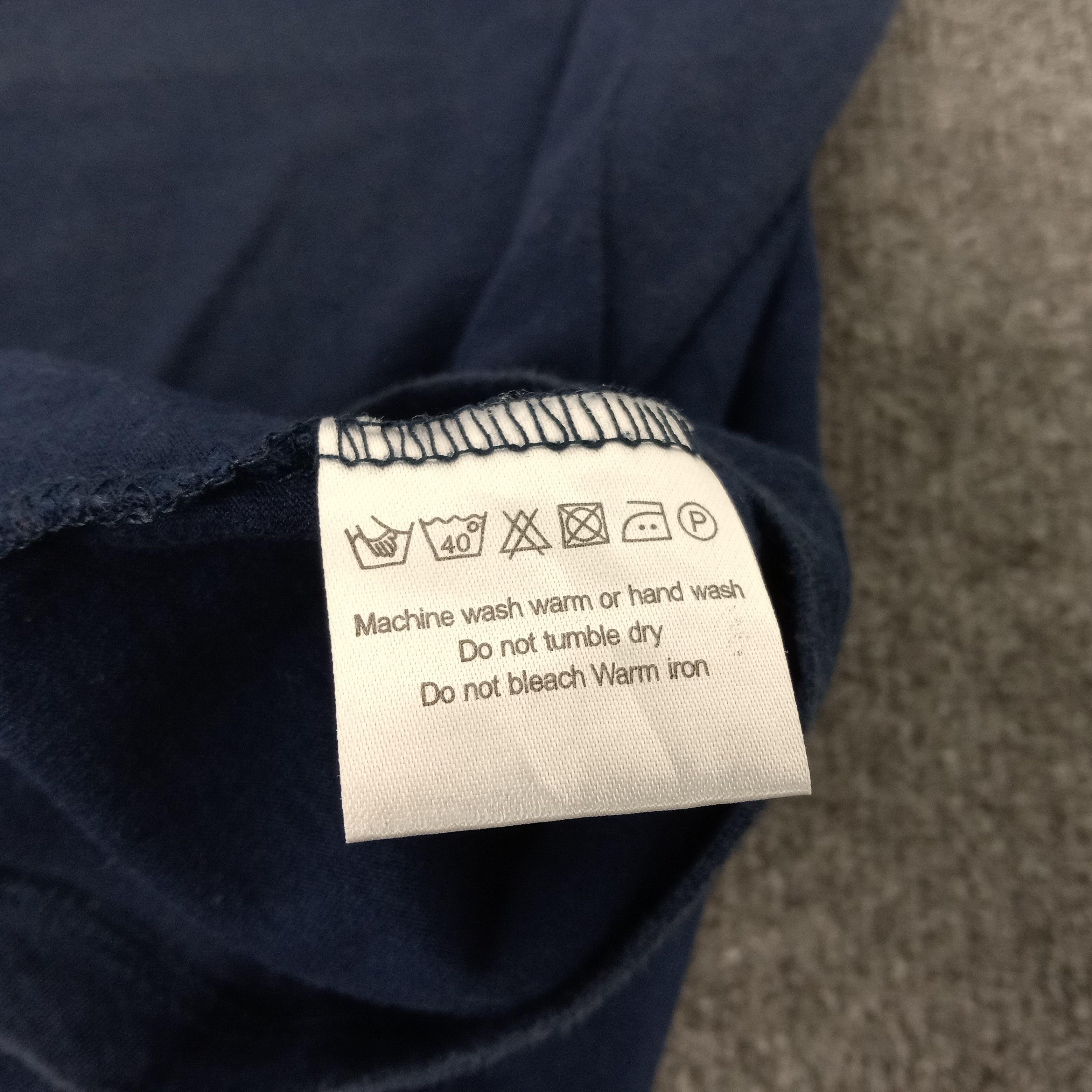 Burberry × Vintage Burberry London Nova Check Pocket Tshirt Size US M / EU 48-50 / 2 - 7 Thumbnail