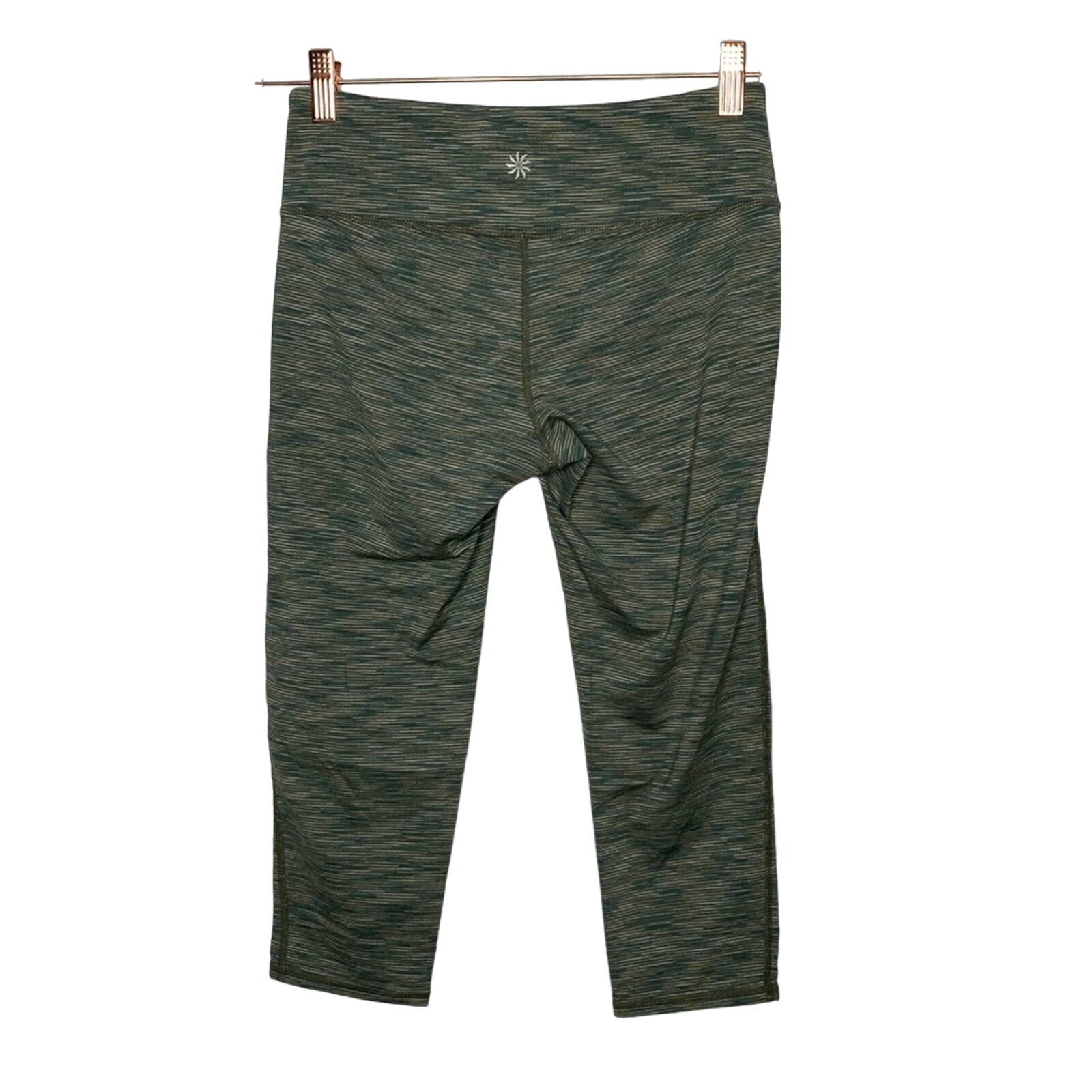 Athleta Athleta Green Chaturanga Cropped Legging Olive Green Small Size 26" / US 2 / IT 38 - 3 Thumbnail