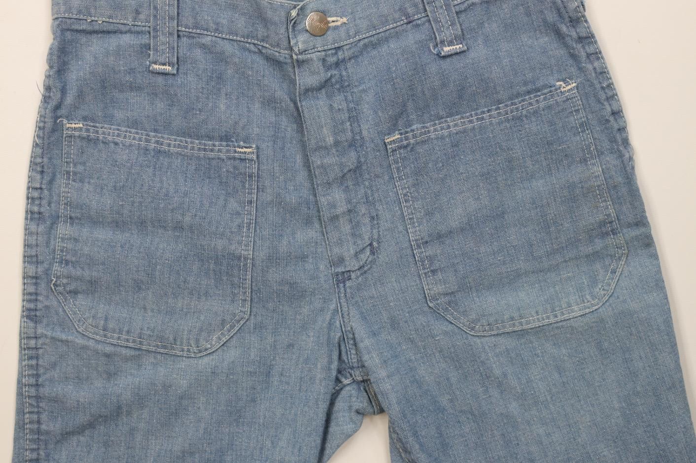 Wrangler Vintage 70s Wrangler Above Knee Chambray Denim Shorts USA Size US 30 / EU 46 - 3 Thumbnail