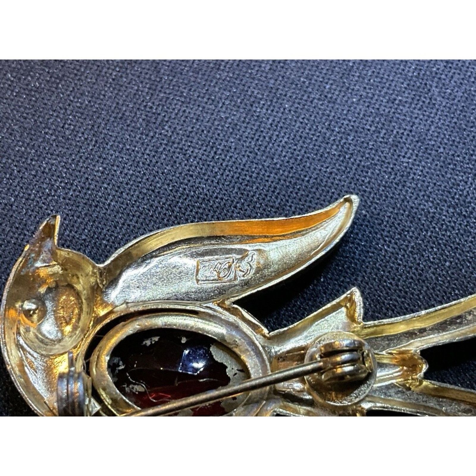 Other Coro Pegasus Red Jelly Belly Gilt Gold Tone Bird Brooch Size ONE SIZE - 7 Thumbnail