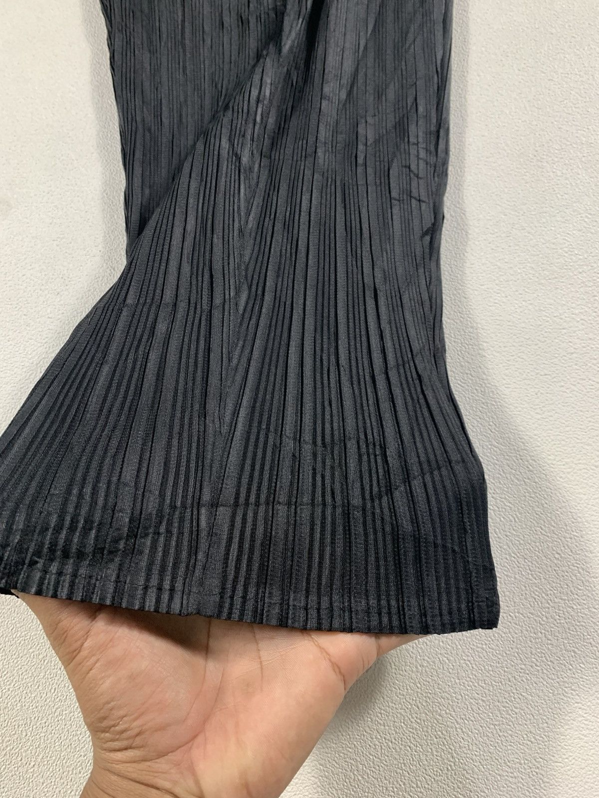 Issey Miyake Pleastme plisket pants Size US 32 / EU 48 - 2 Thumbnail