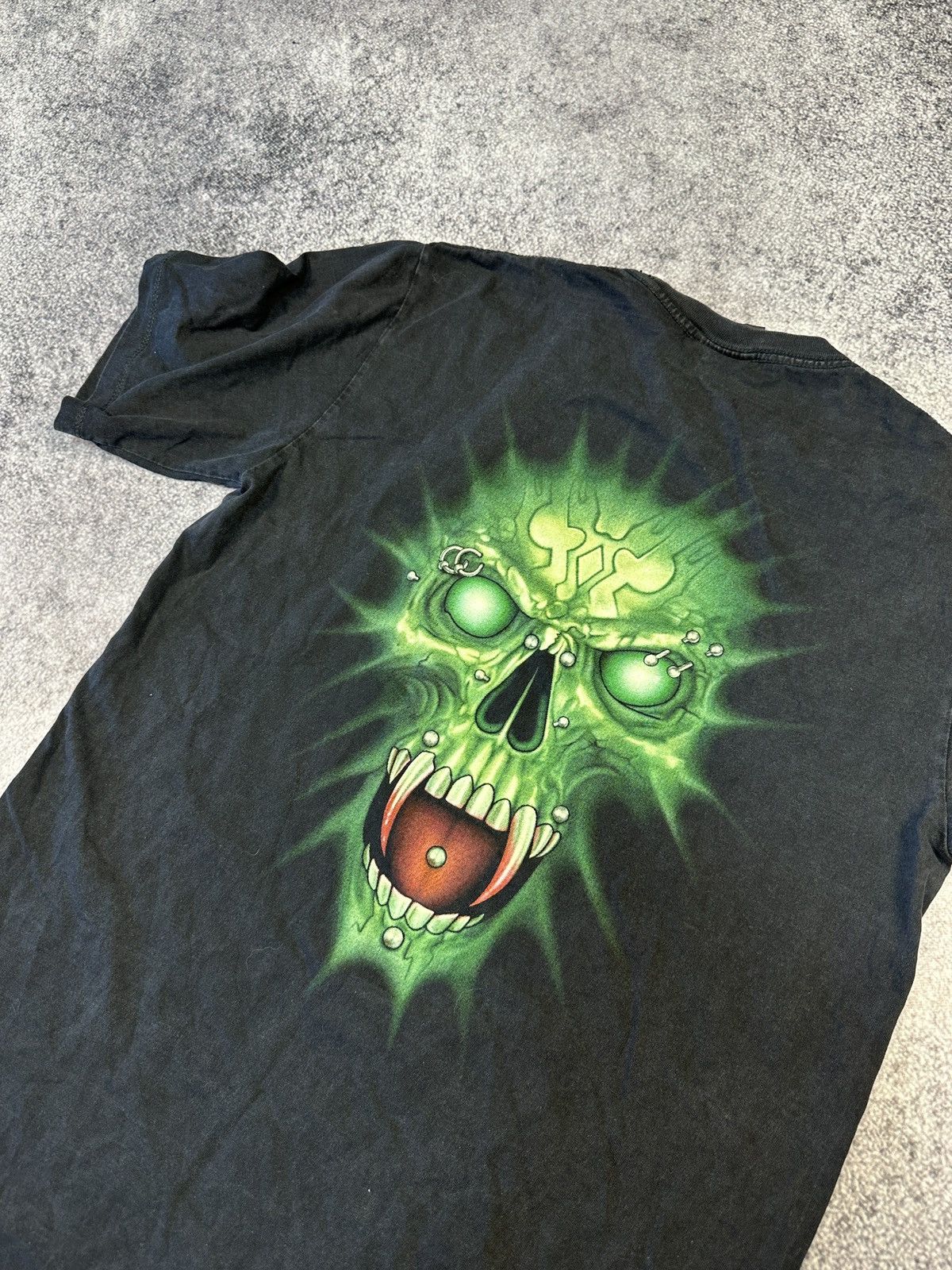 Designer Vintage Avant Garde Green Skull T-shirt Streetwear Style USA Size US L / EU 52-54 / 3 - 3 Thumbnail