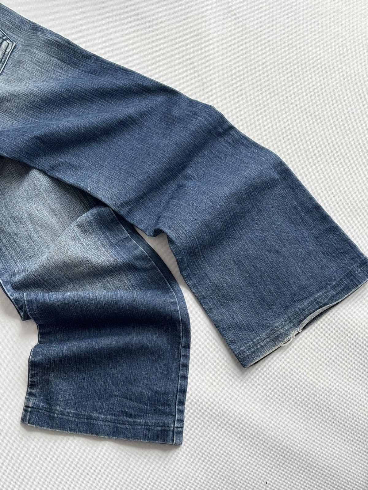 Victoria Beckham RARE VICTORIA BECKHAM FLARE JEANS Y2K If six was nine style Size 27" / US 4 / IT 40 - 22 Thumbnail