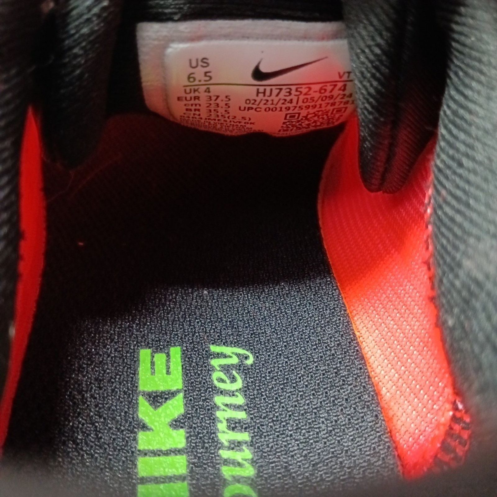Nike Nike Journey Run Hot Punch Neon Women Size 6.5/Men's 5 Shoes Size US 6.5 / IT 36.5 - 5 Thumbnail