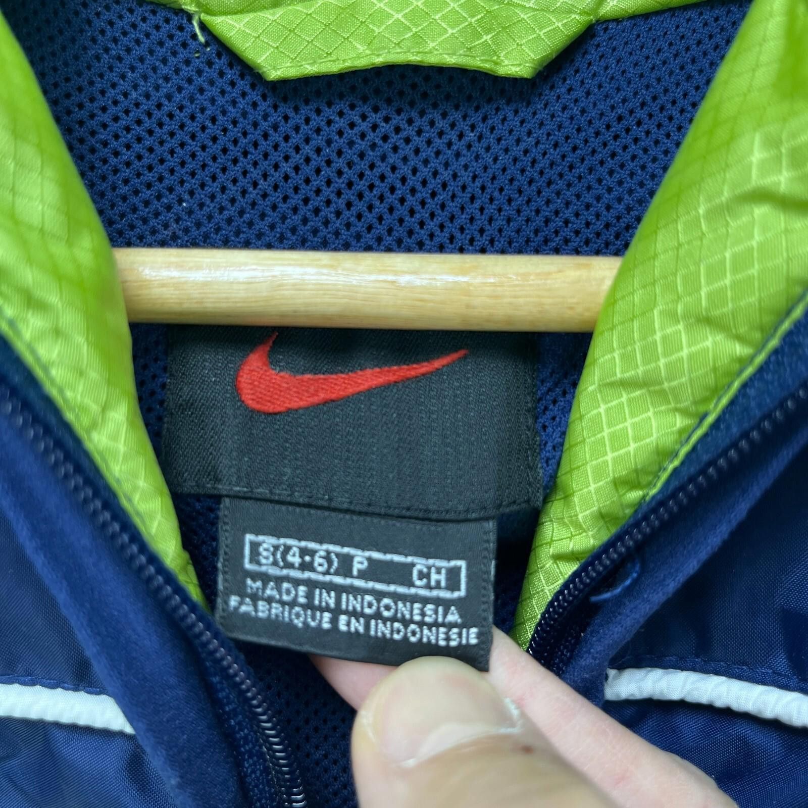 Nike Vintage '90s Nike Windbreaker Jacket Women's Small Size S / US 4 / IT 40 - 7 Thumbnail