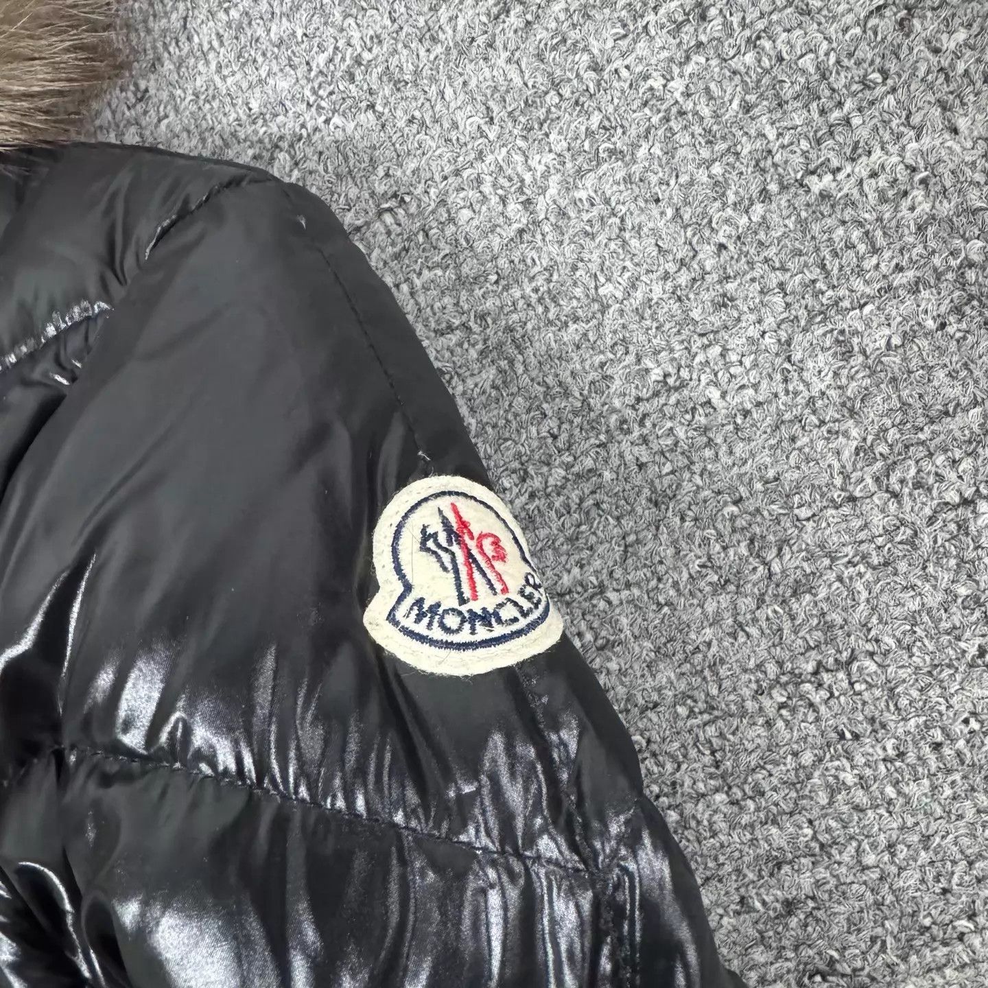 Moncler Moncler shiny fur collar hooded down jacket size 1 99 new Size S / US 4 / IT 40 - 5 Thumbnail