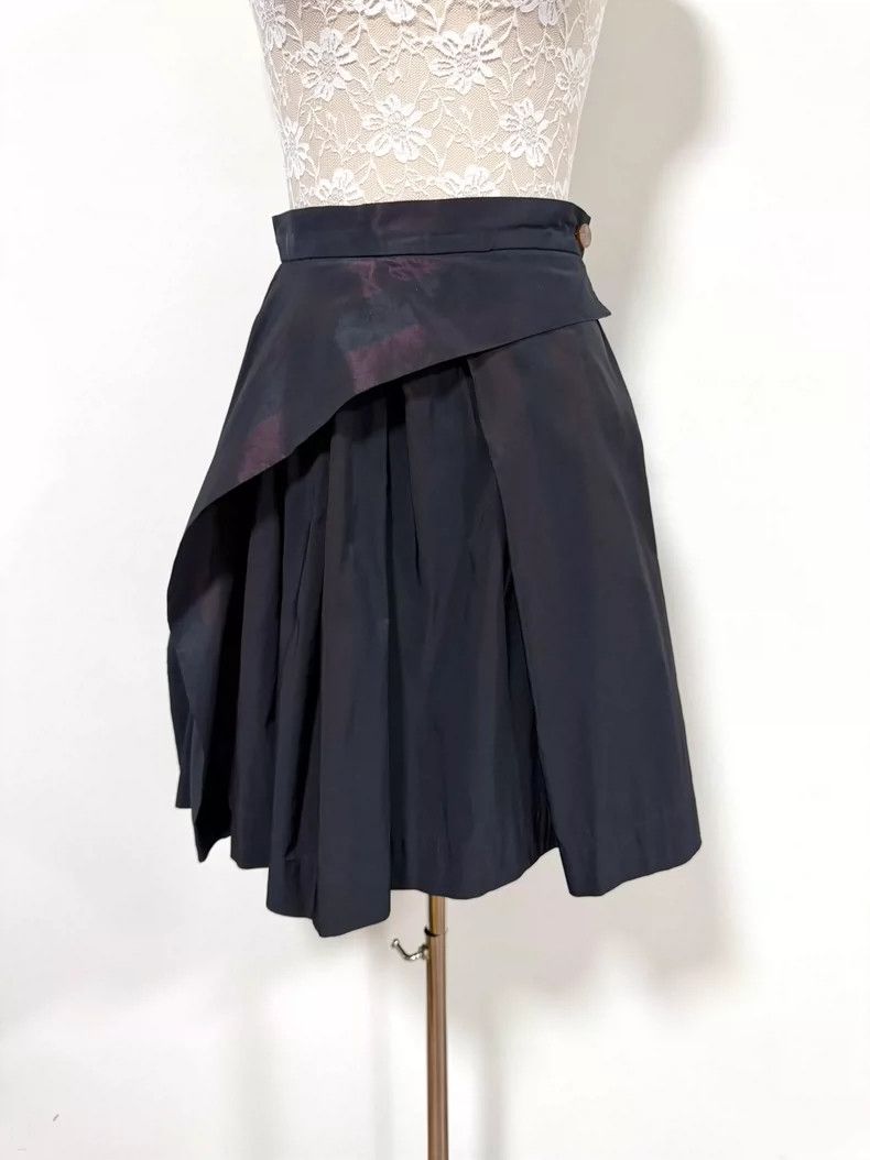 Vivienne Westwood Vivienne Westwood size2 A wine-red lustrous stripe with irr Size 26" / US 2 / IT 38 - 3 Thumbnail