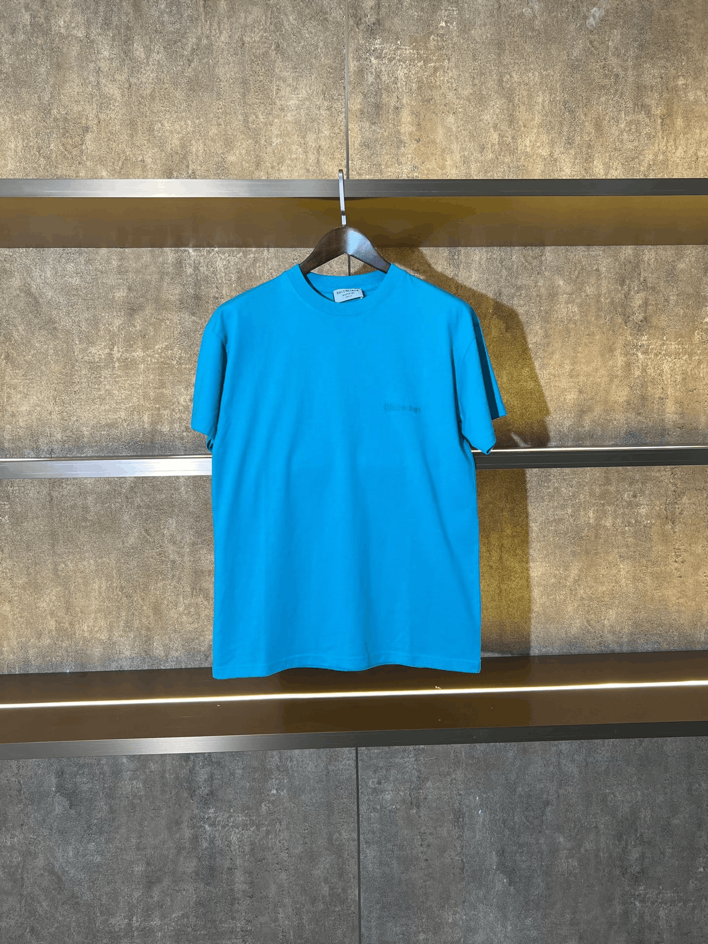 Balenciaga Balenciaga T-Shirt xs Men Size US XS / EU 42 / 0 - 1 Thumbnail