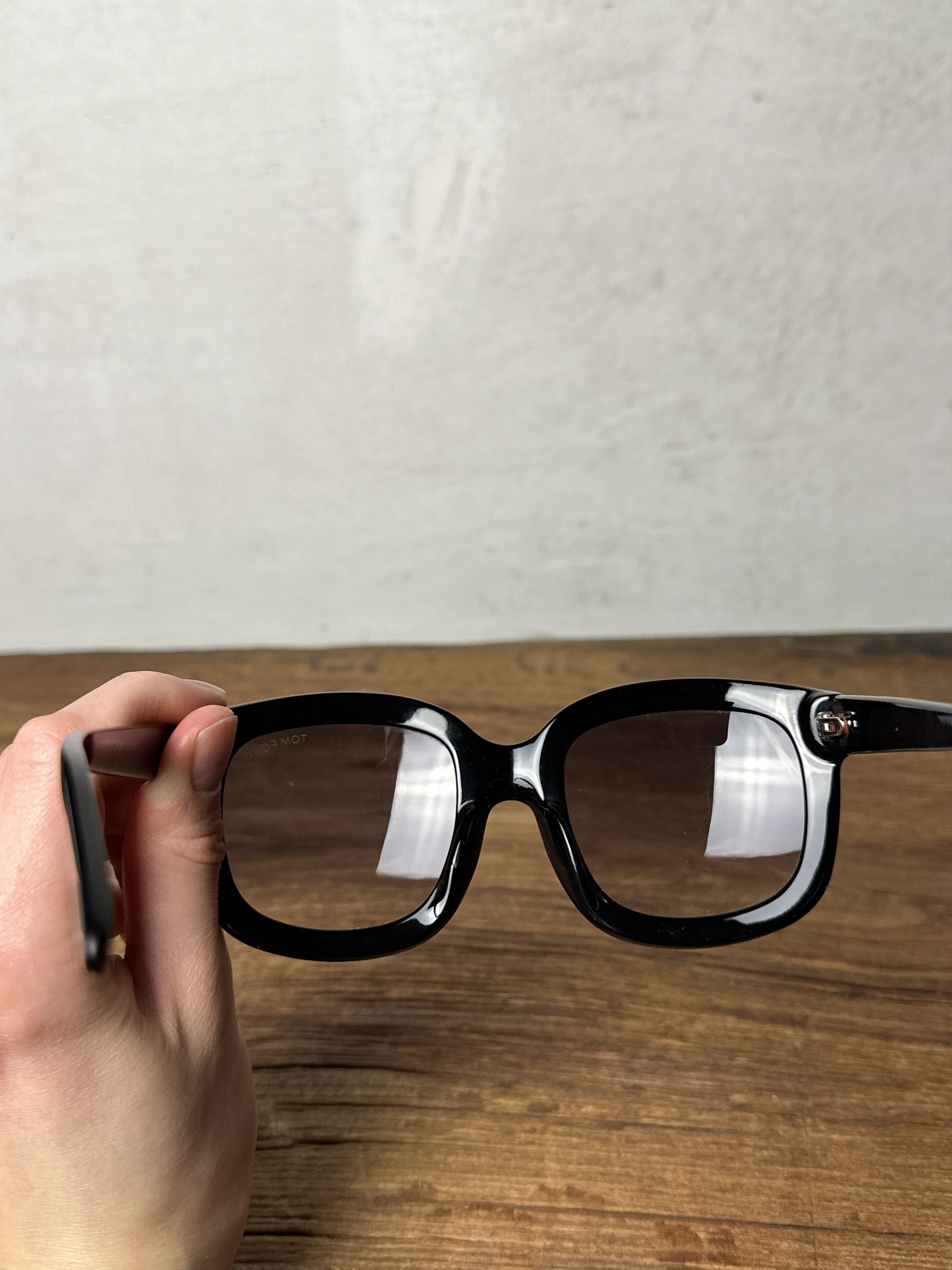Tom Ford Tom Ford SS18 Black Acetate Sunglasses Size ONE SIZE - 8 Thumbnail