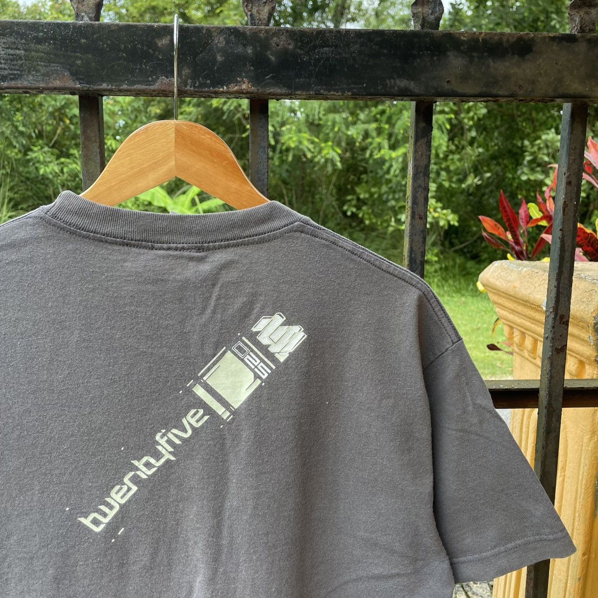 Welcome Skateboards 🔥Vintage 90s Twentyfive Intrinsic Skateboard Sun Faded Tee Size US L / EU 52-54 / 3 - 3 Thumbnail