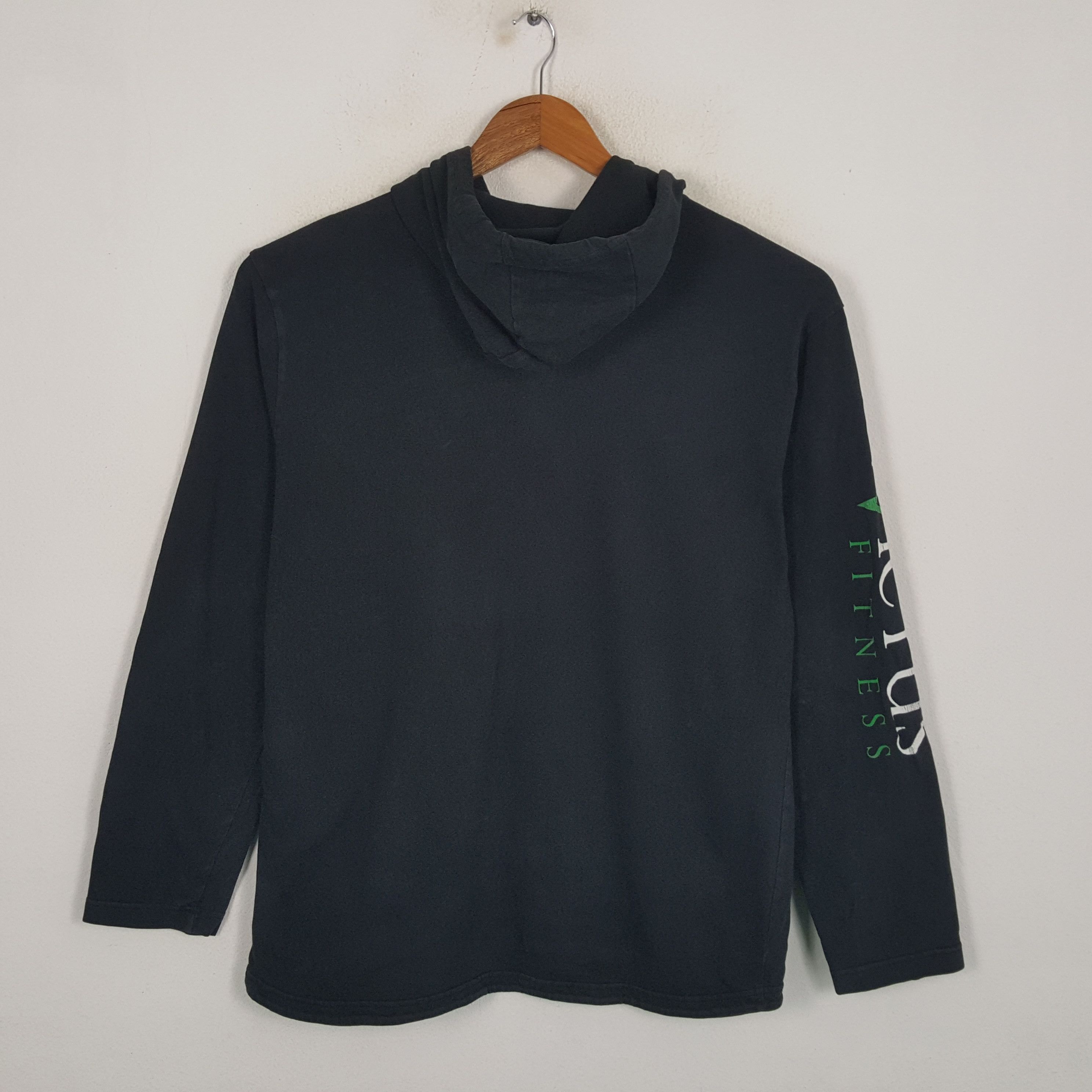 Vintage NIKE x INVICTUS FITNESS Streetwear Style Hoodies