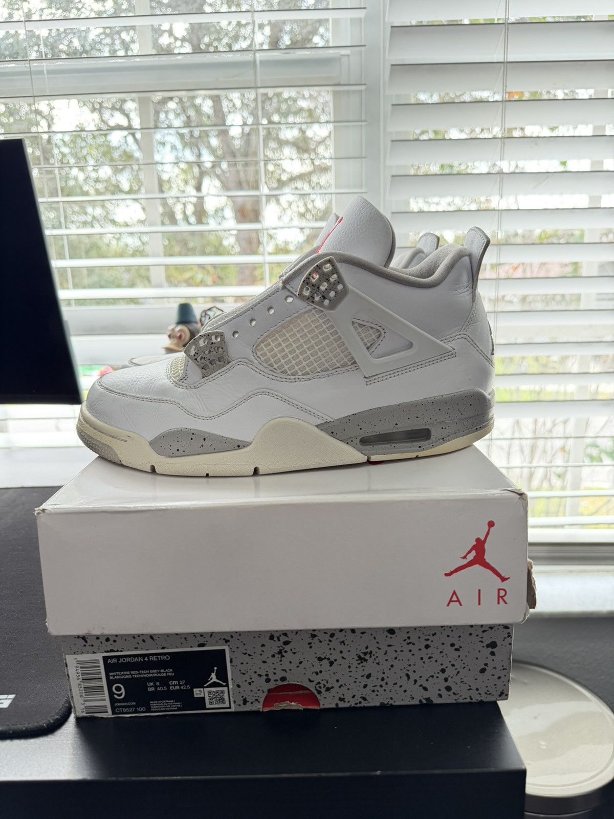 Jordan Brand Air Jordan Retro 4 White Oreo Size US 9 / EU 42 - 2 Thumbnail