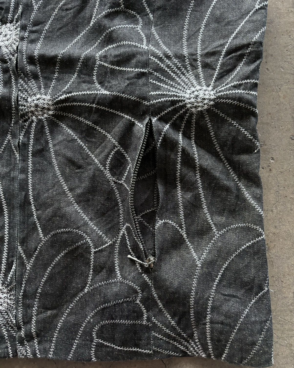 Comme des Garcons Issey Miyake Style Gabin Floral Embroidery Denim Vest Size US M / EU 48-50 / 2 - 3 Thumbnail