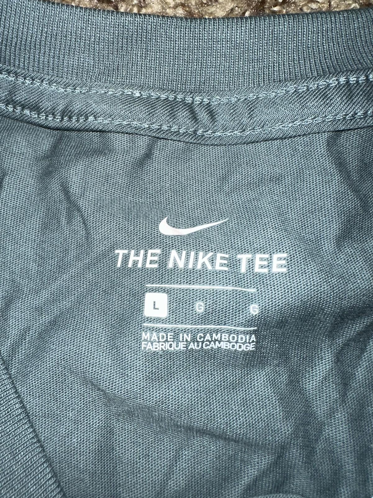 Nike Nike Sportswear Essential Women's Cropped Logo Miltary Green T-Shirt Size L / US 10 / IT 46 - 3 Thumbnail