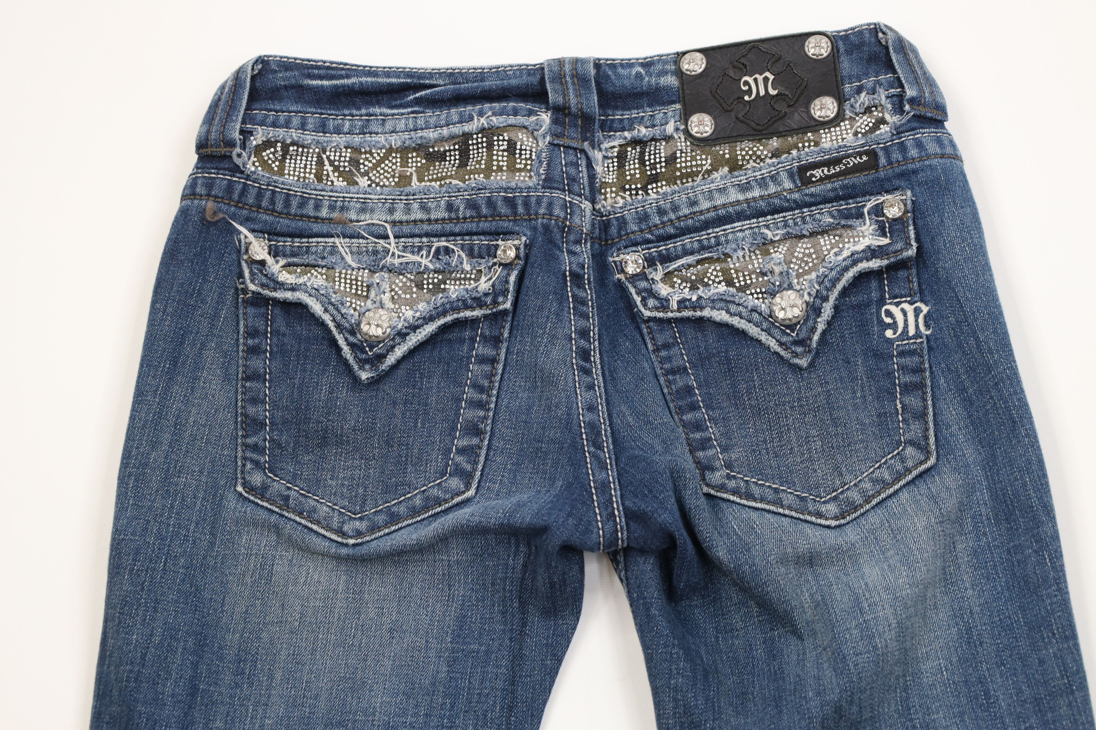 Miss Me Miss Me Stitch Jeweled Rhinestone Skinny Leg Jeans Blue Size 28" / US 6 / IT 42 - 10 Thumbnail