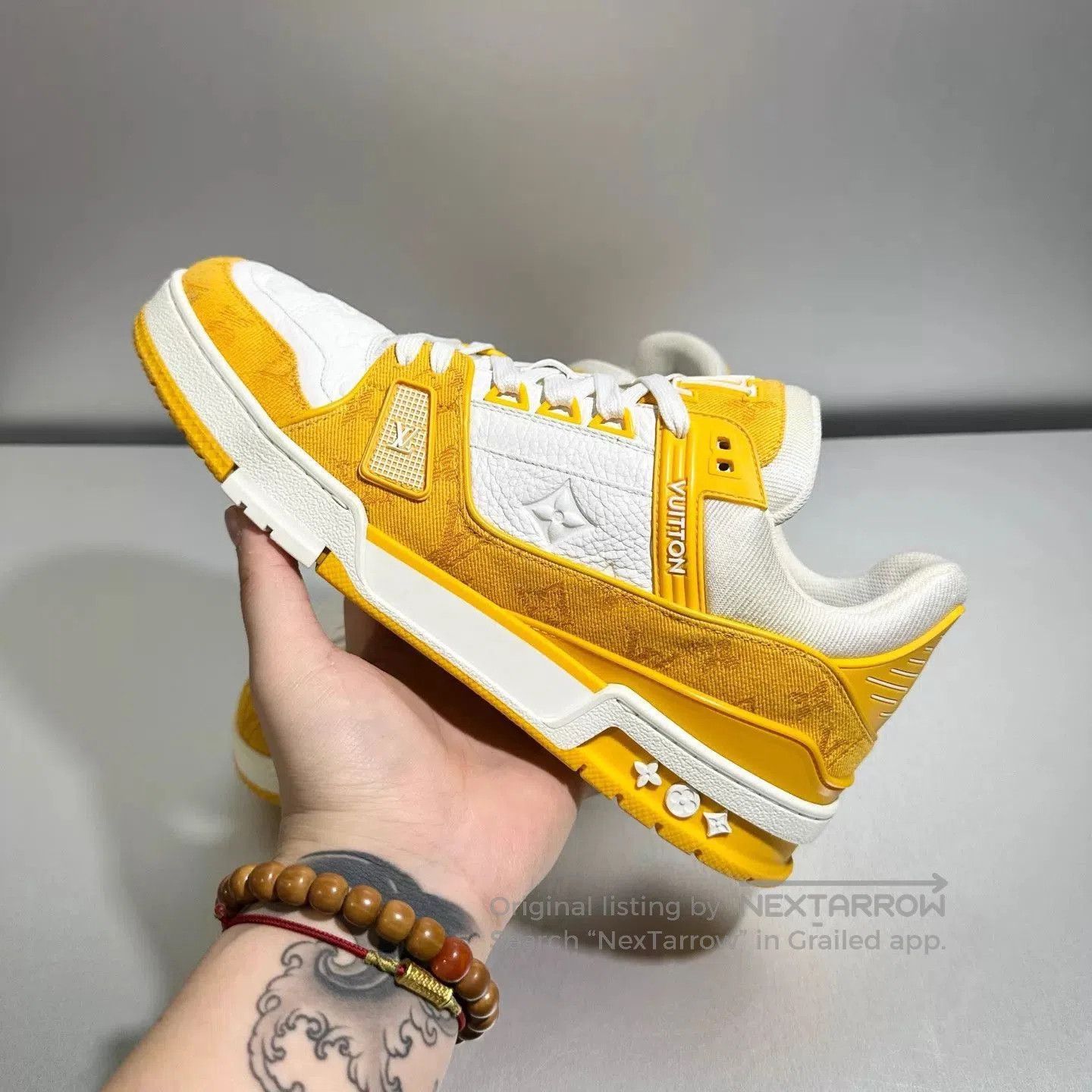 Louis Vuitton Yellow Low. Size US 9 / EU 42 - 9 Thumbnail