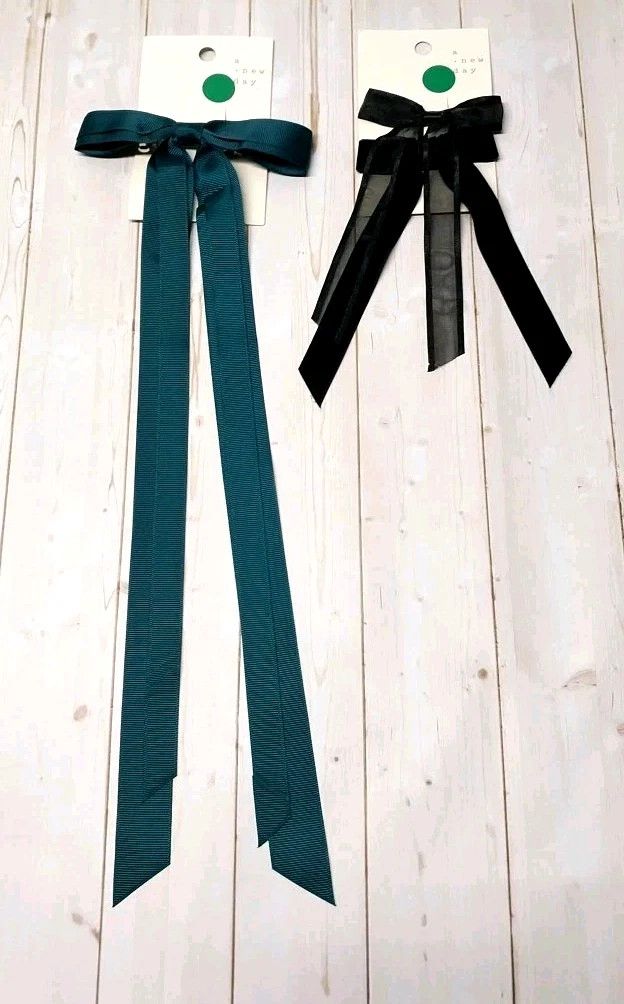 Other 2Pk A New Day Velvet Hair Bow Barrettes Green Black NWT Size ONE SIZE - 1 Thumbnail