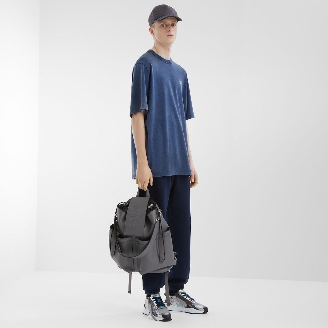 Fendi o1s1wg111225 Trousers in Dark Blue Size US 30 / EU 46 - 4 Thumbnail
