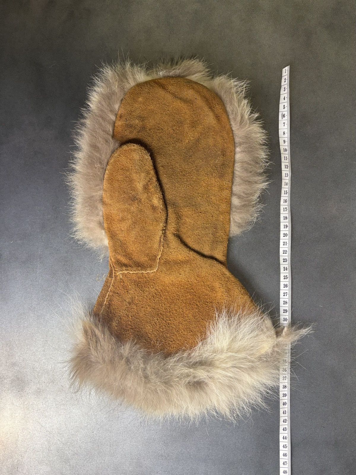Native × Vintage Vintage Fur Mittens Beaded Gauntlets Indigenous American USA Size ONE SIZE - 6 Thumbnail
