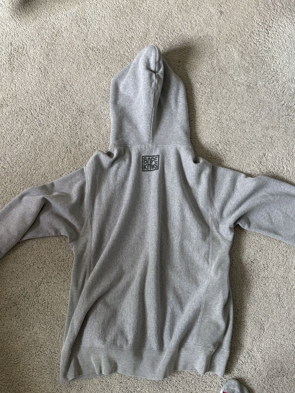 Bape × Kaws Baby Milo Bape Kaws Size US M / EU 48-50 / 2 - 2 Thumbnail