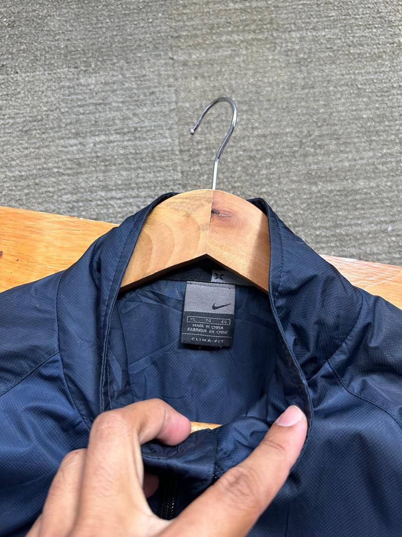 Nike VINTAGE NIKE Y2K SMALL SWOOSH WINDBREAKER Size US XL / EU 56 / 4 - 8 Thumbnail