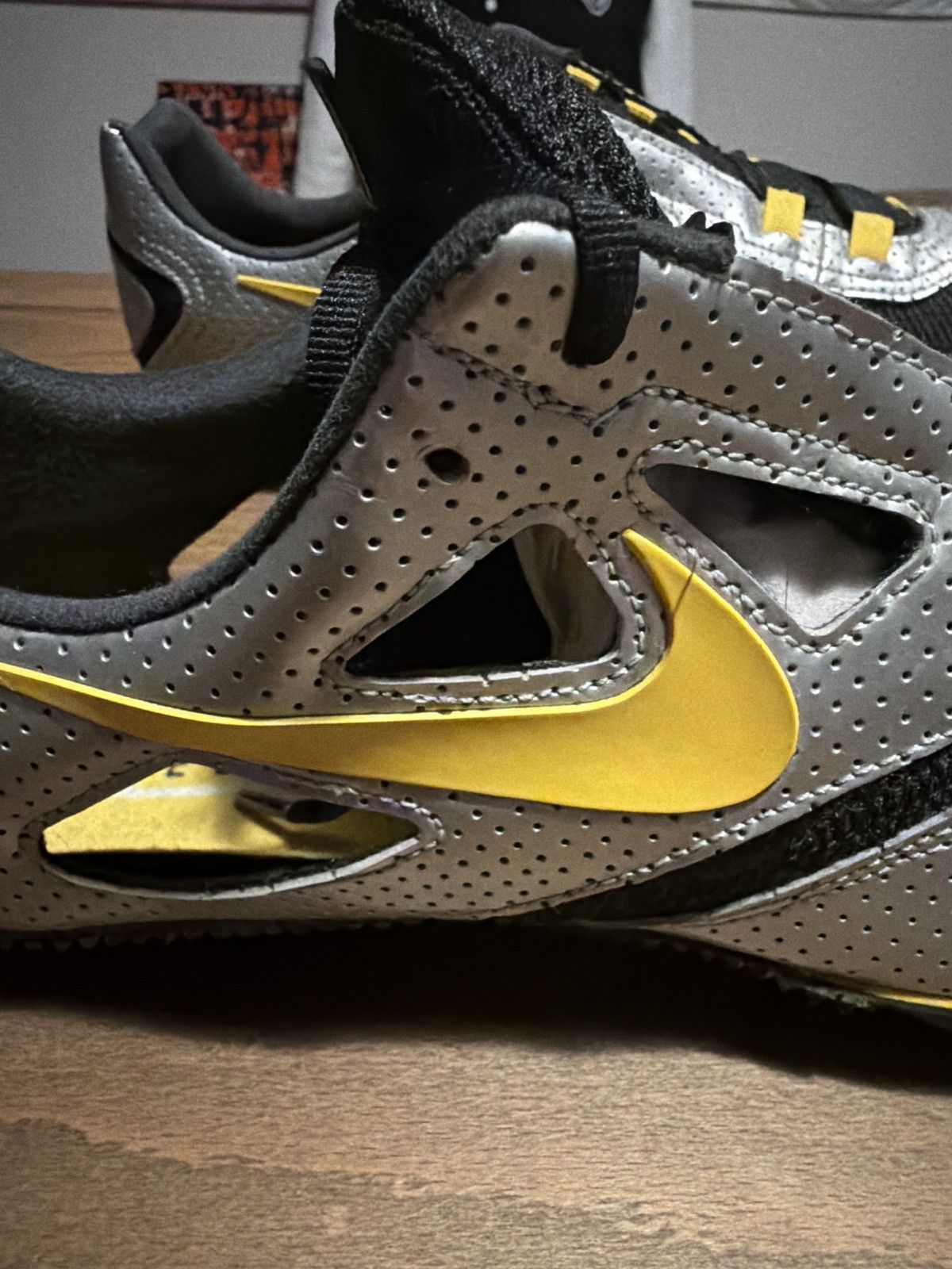 Nike Nike X Livestrong Track Cleats Size US 13 / EU 46 - 8 Thumbnail
