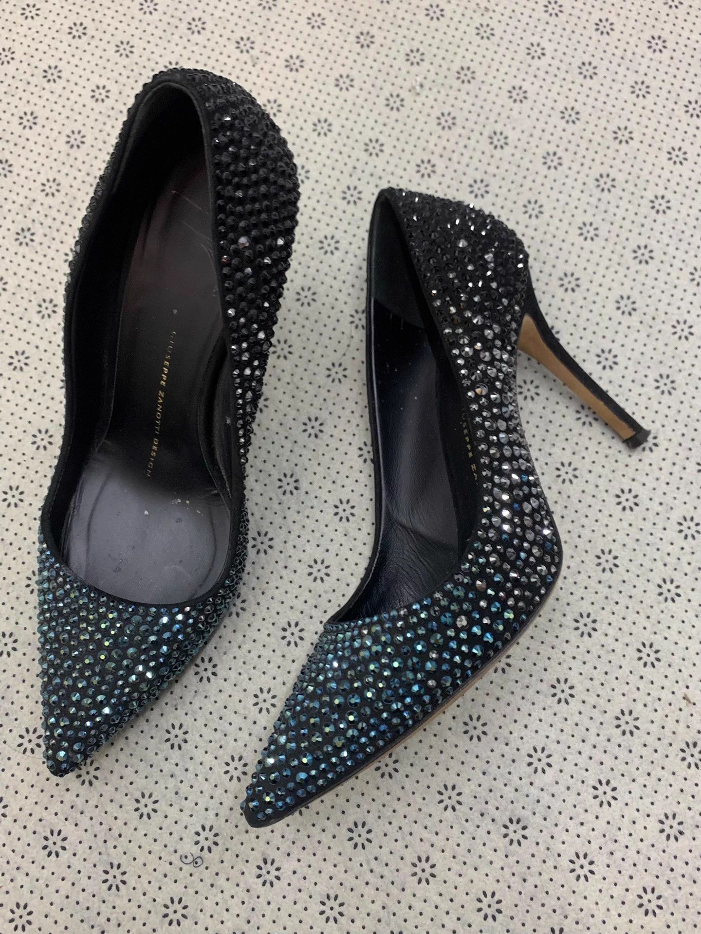 Giuseppe Zanotti Giuseppe Zanotti Crystal Heels EUR 36 Size US 5 / IT 35 - 2 Thumbnail