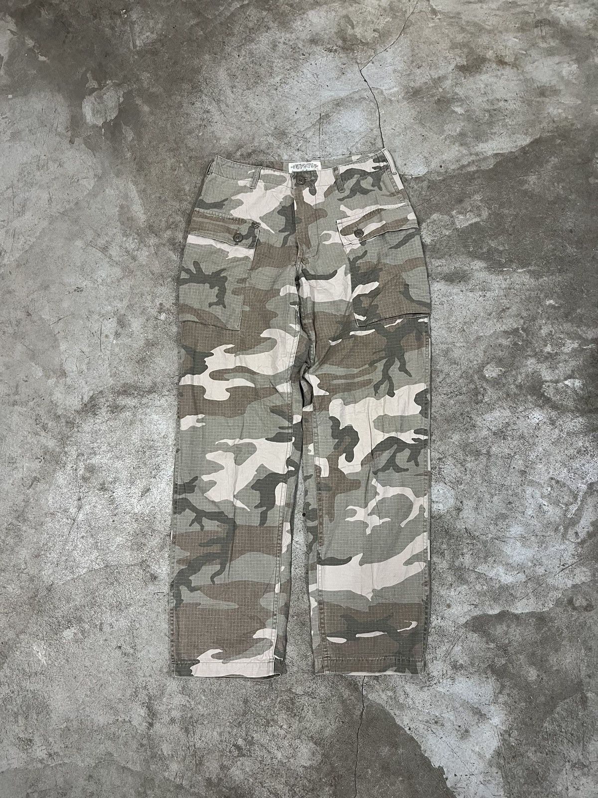 Avirex × Vintage Vintage Avirex Monkey Cargo Camou Pants Size US 29 - 3 Thumbnail
