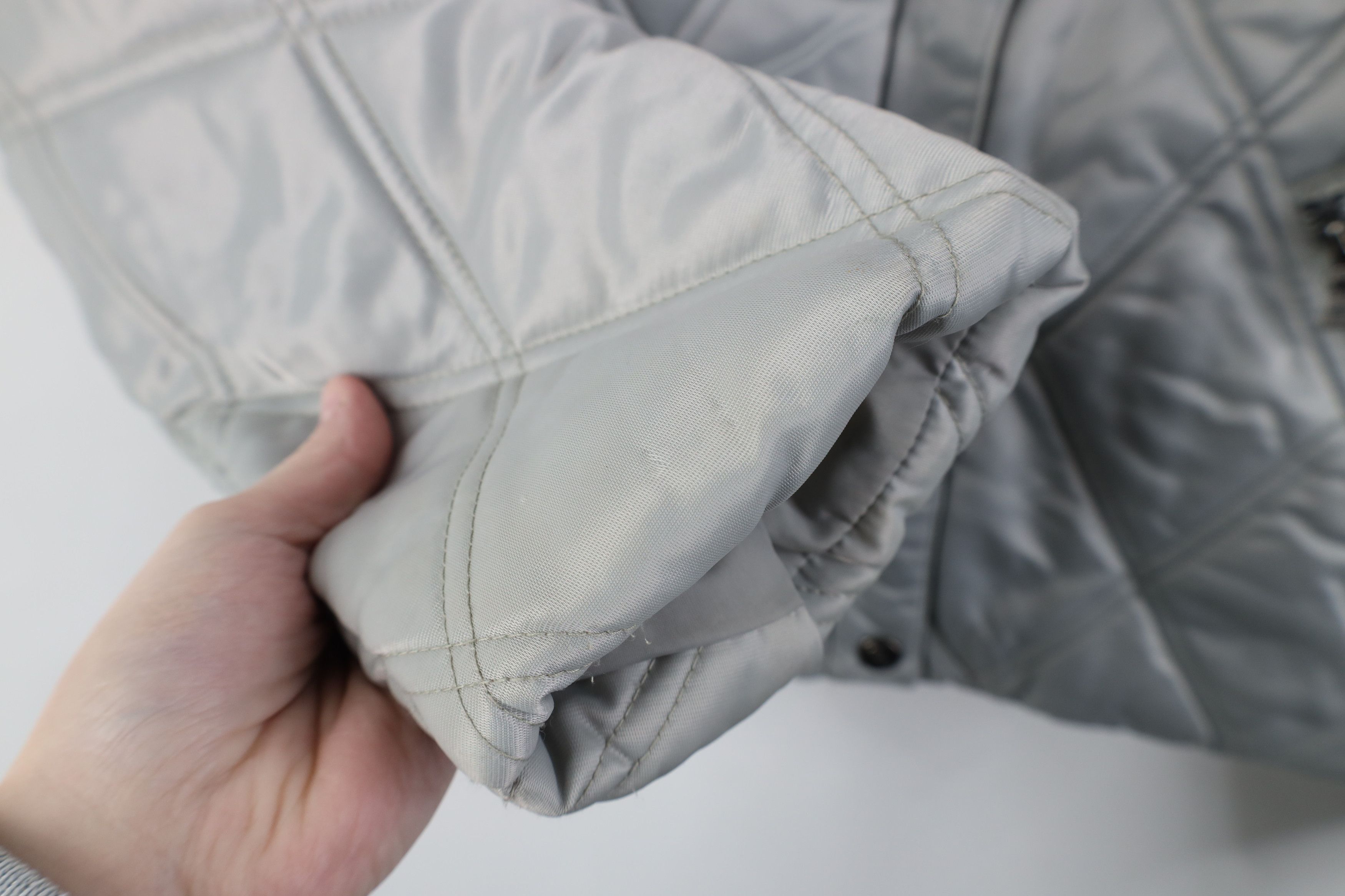 Guess Vintage 90s Y2K Guess Cropped Quilted Puffer Jacket Silver Size S / US 4 / IT 40 - 8 Thumbnail