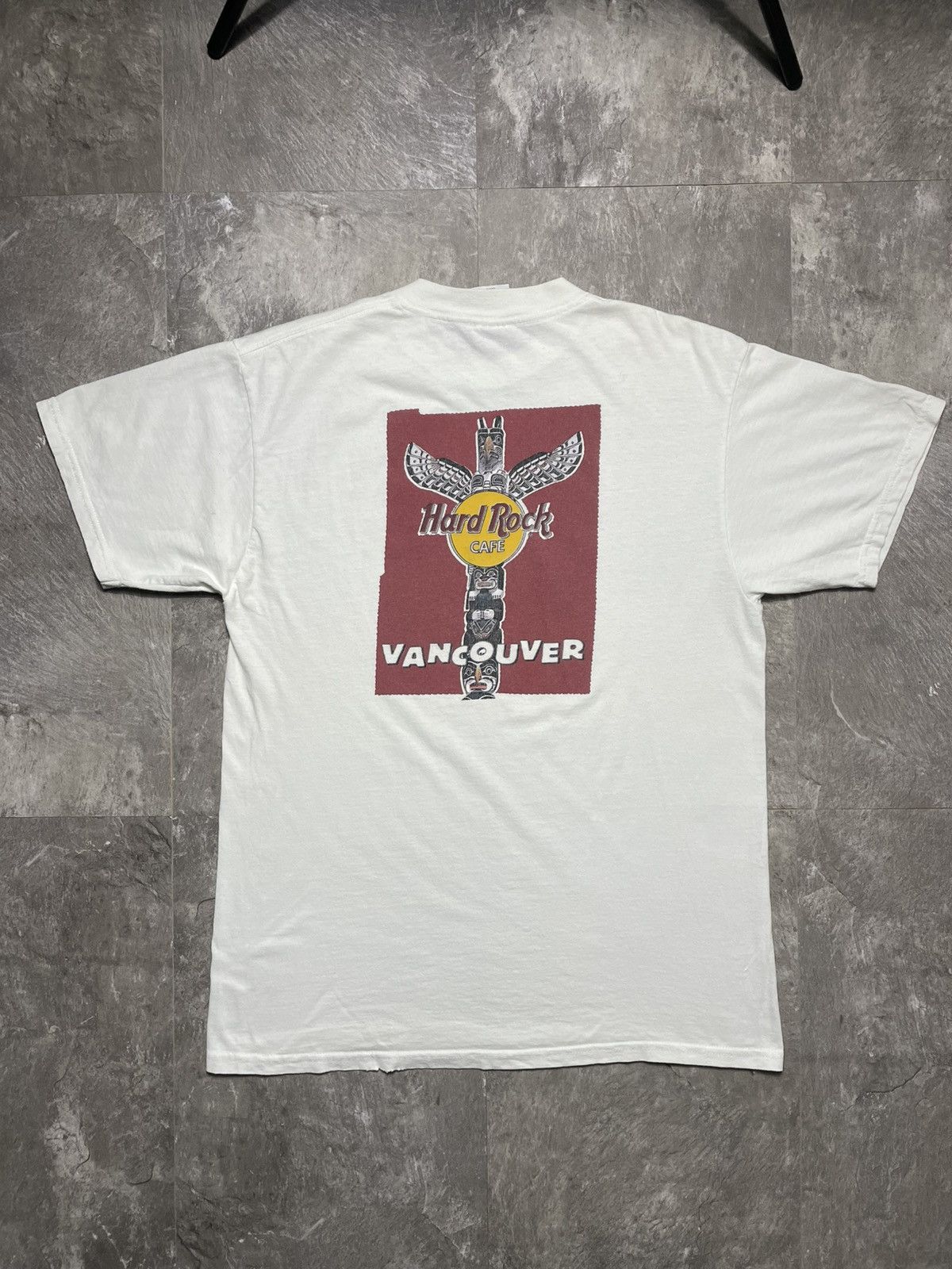 Hard Rock Cafe Vintage Hard Rock Cafe Vancouver Big Logo Tee Shirt Size US M / EU 48-50 / 2 - 1 Thumbnail
