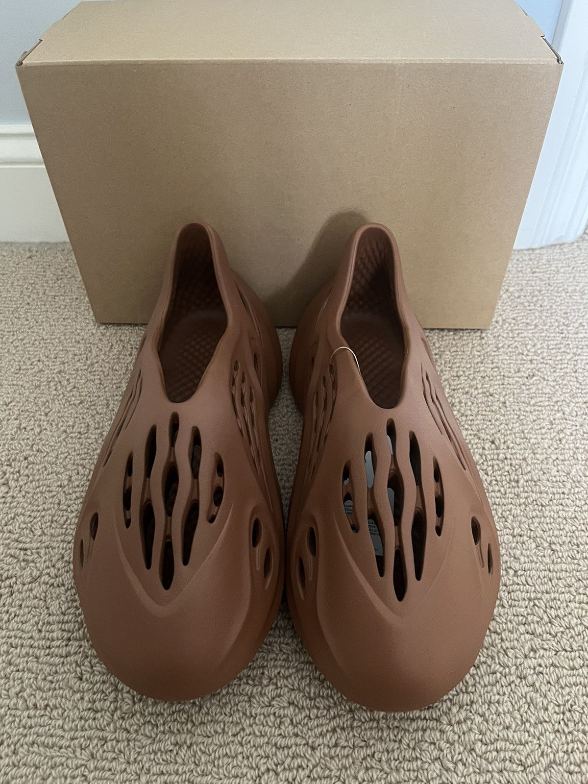 Adidas Yeezy Foam Runner Clay Red Size 11 Size US 11 / EU 44 - 2 Thumbnail