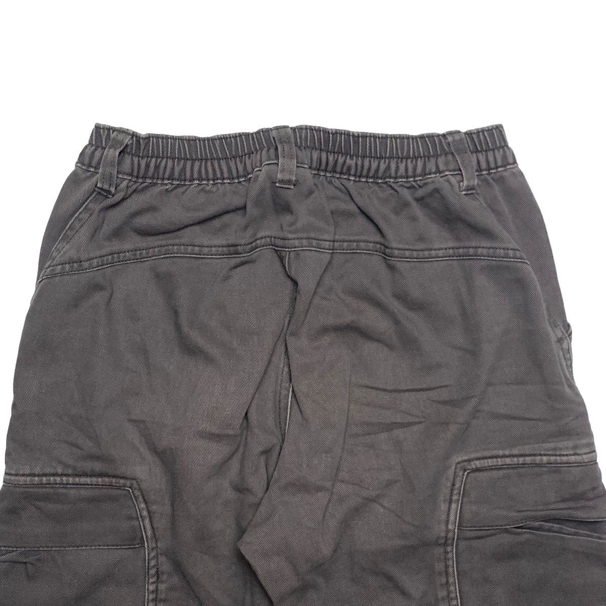 Nike Nike Vintage Utility Cargo Pants Grey Wide Leg Y2K Techwear Size US 33 - 6 Thumbnail