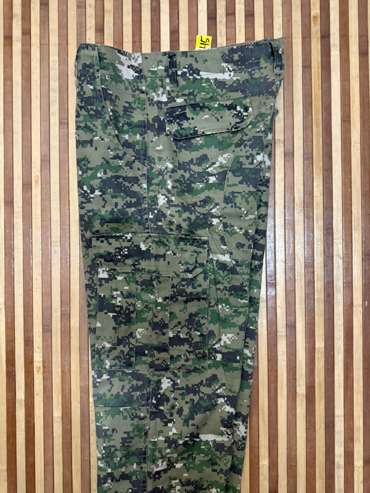 Japanese Brand Vintage Military Camouflage Vectors Cargo Pants Streetwear Size US 31 - 10 Thumbnail