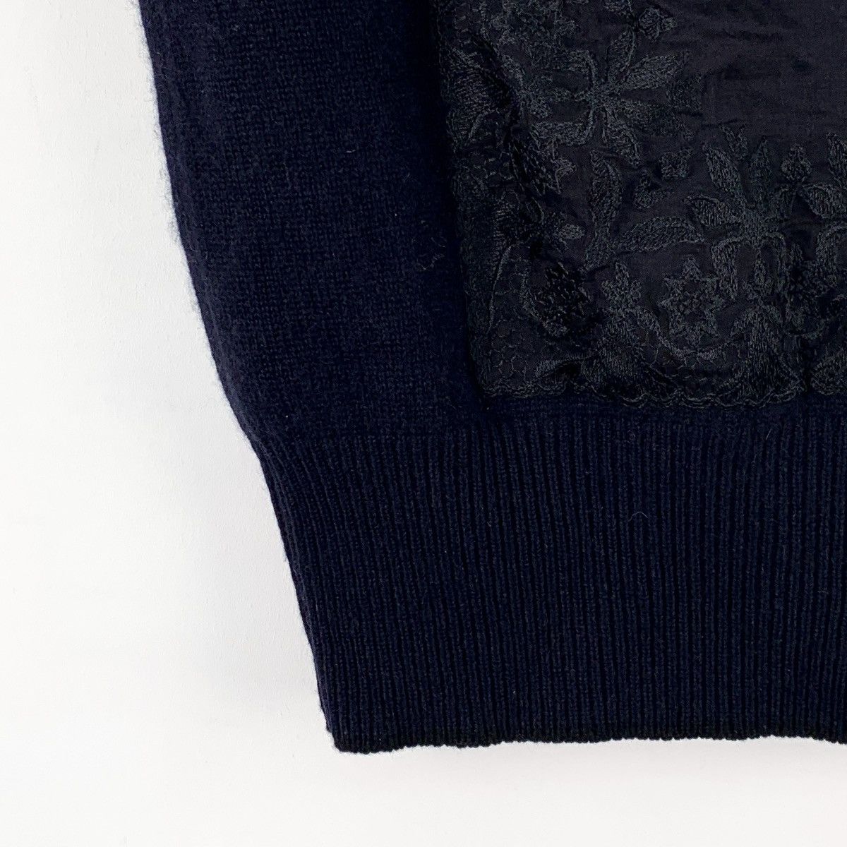 Dior Dior Black Floral Cashmere Knit Short Sleeve T-shirt K26WX Size S / US 4 / IT 40 - 5 Thumbnail