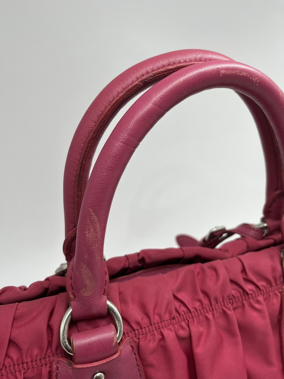 Prada Authentic PRADA Gaufre Shoulder Bag Size ONE SIZE - 11 Thumbnail