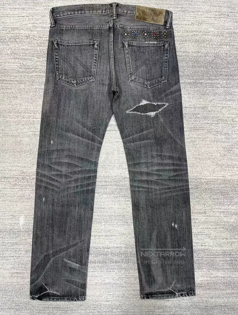 Neighborhood Neighborhood size M Jeans Size US 27 - 2 Thumbnail