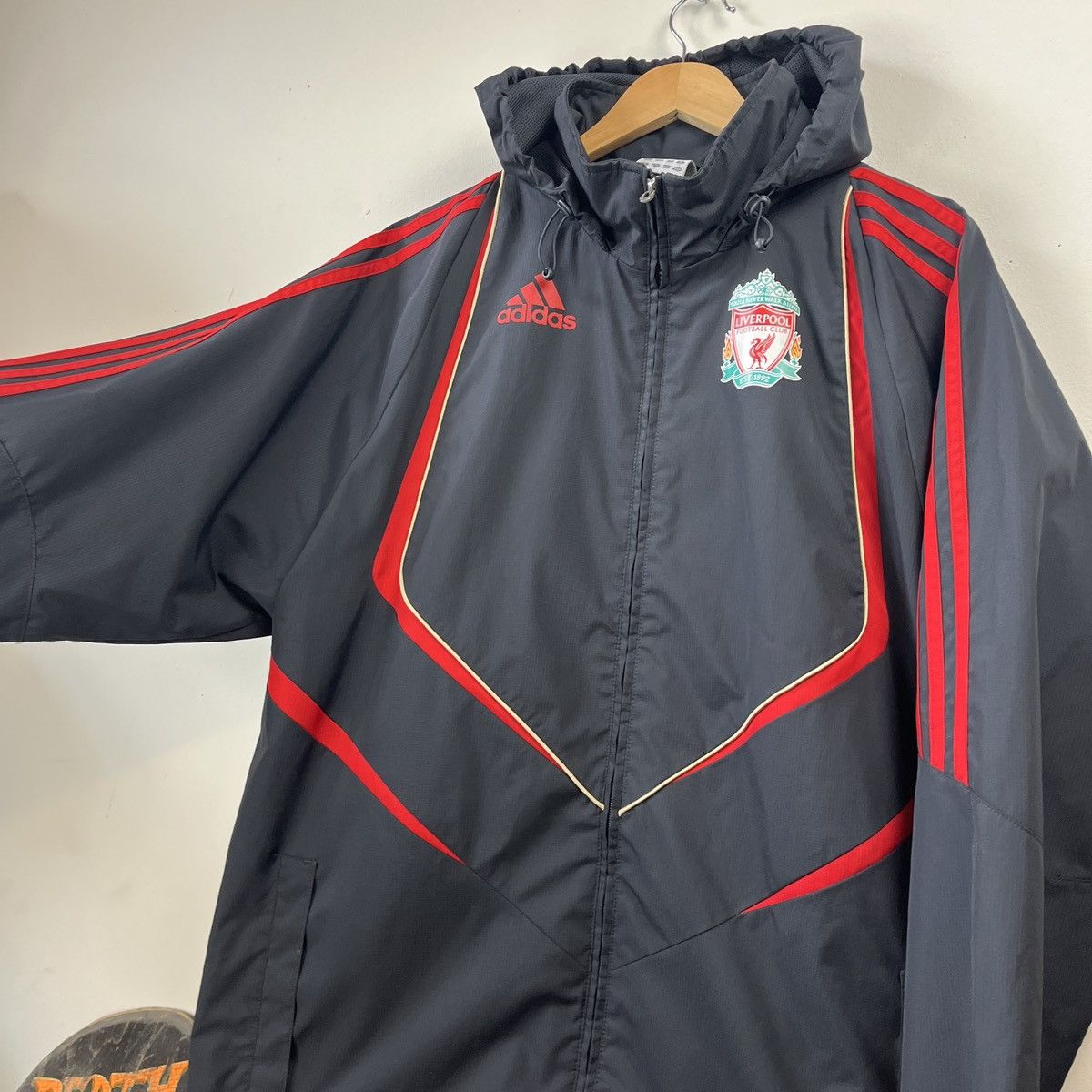 Adidas Adidas Liverpool Garlsberg Jacket Blockcore Soccer 2009 Size US L / EU 52-54 / 3 - 5 Thumbnail