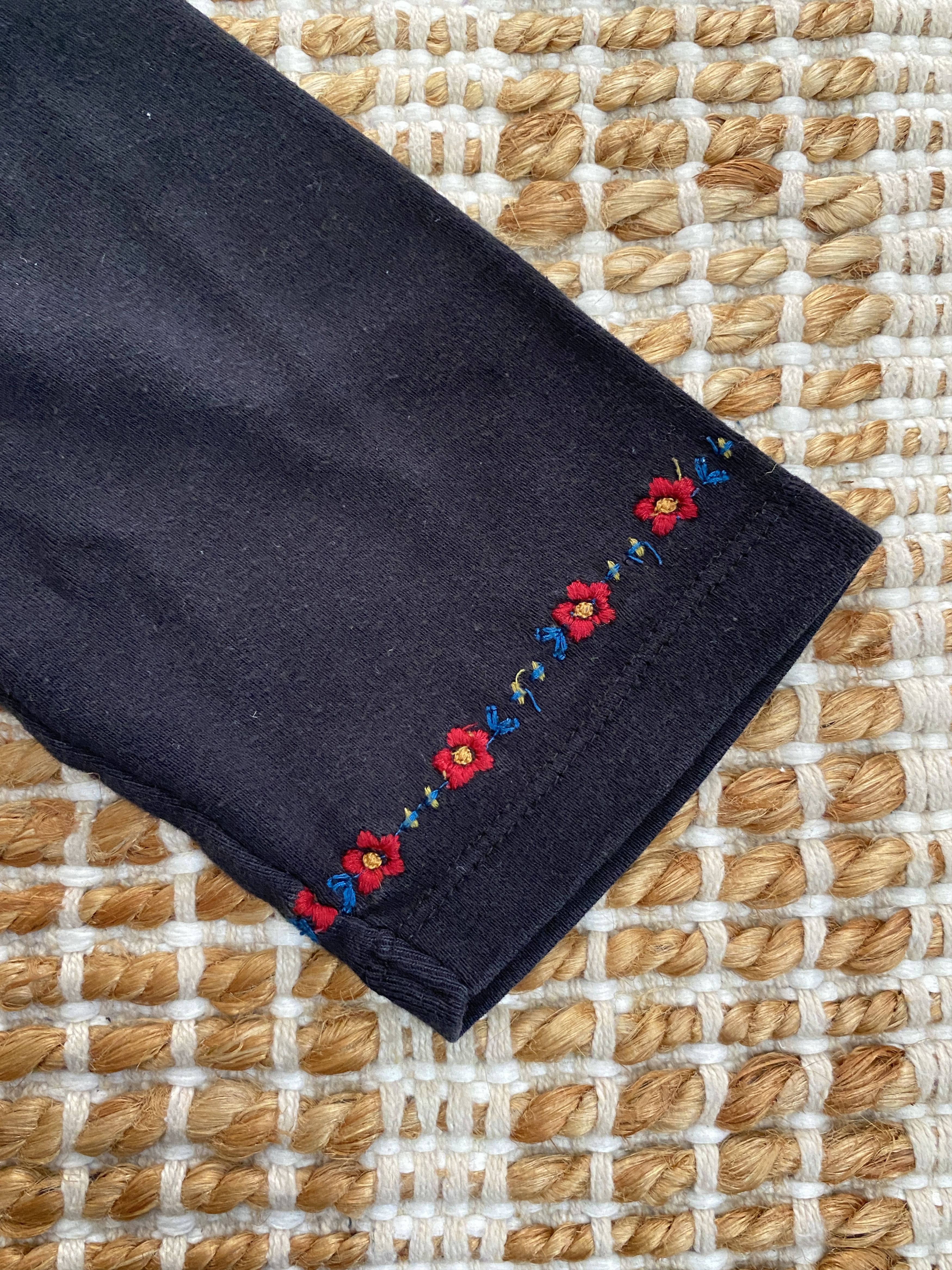 Other Vintage St. John’s Bay Embroidered Black Cotton Top Size S / US 4 / IT 40 - 5 Thumbnail