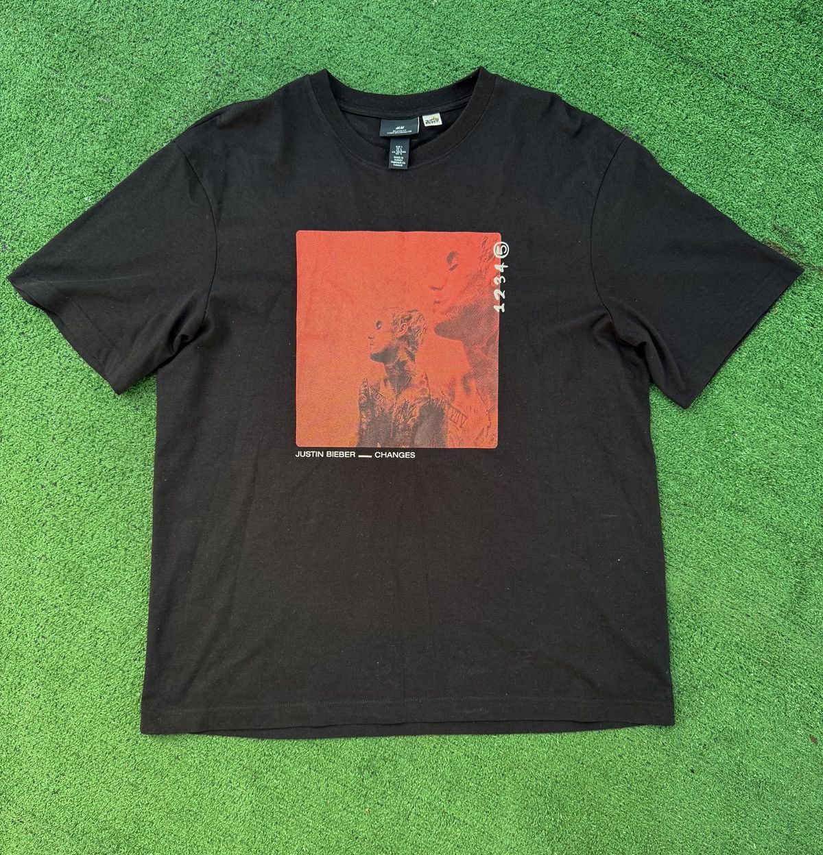 H&M Justin Bieber Changes Graphic T-Shirt x H&M Relaxed Fit L Size US L / EU 52-54 / 3 - 1 Thumbnail