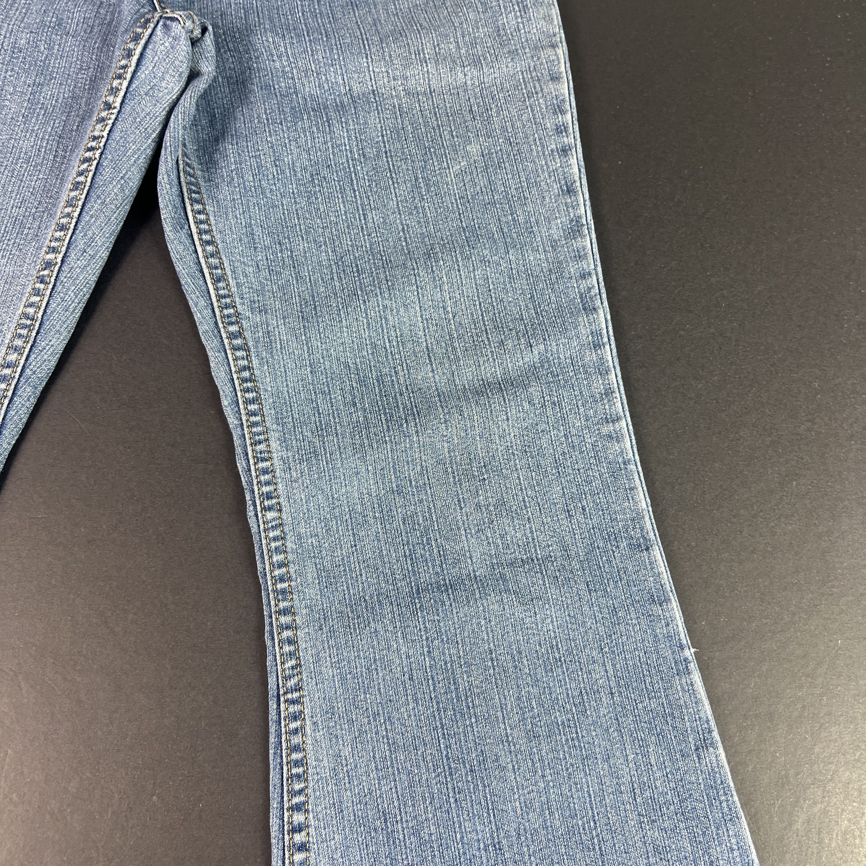 Calvin Klein Y2K Calvin Klein Jeans Low Rise Flare Blue Faded Denim Size 30" / US 8 / IT 44 - 3 Thumbnail